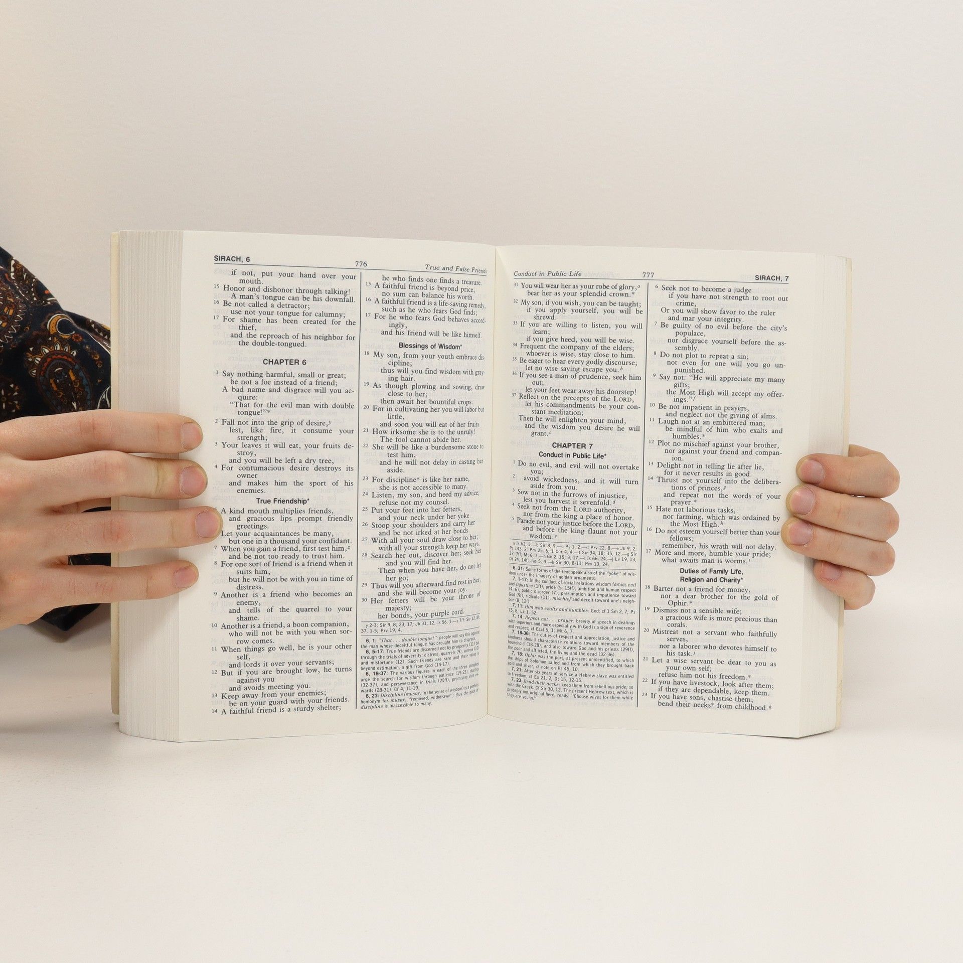 Collectif d'auteurs The New American Bible