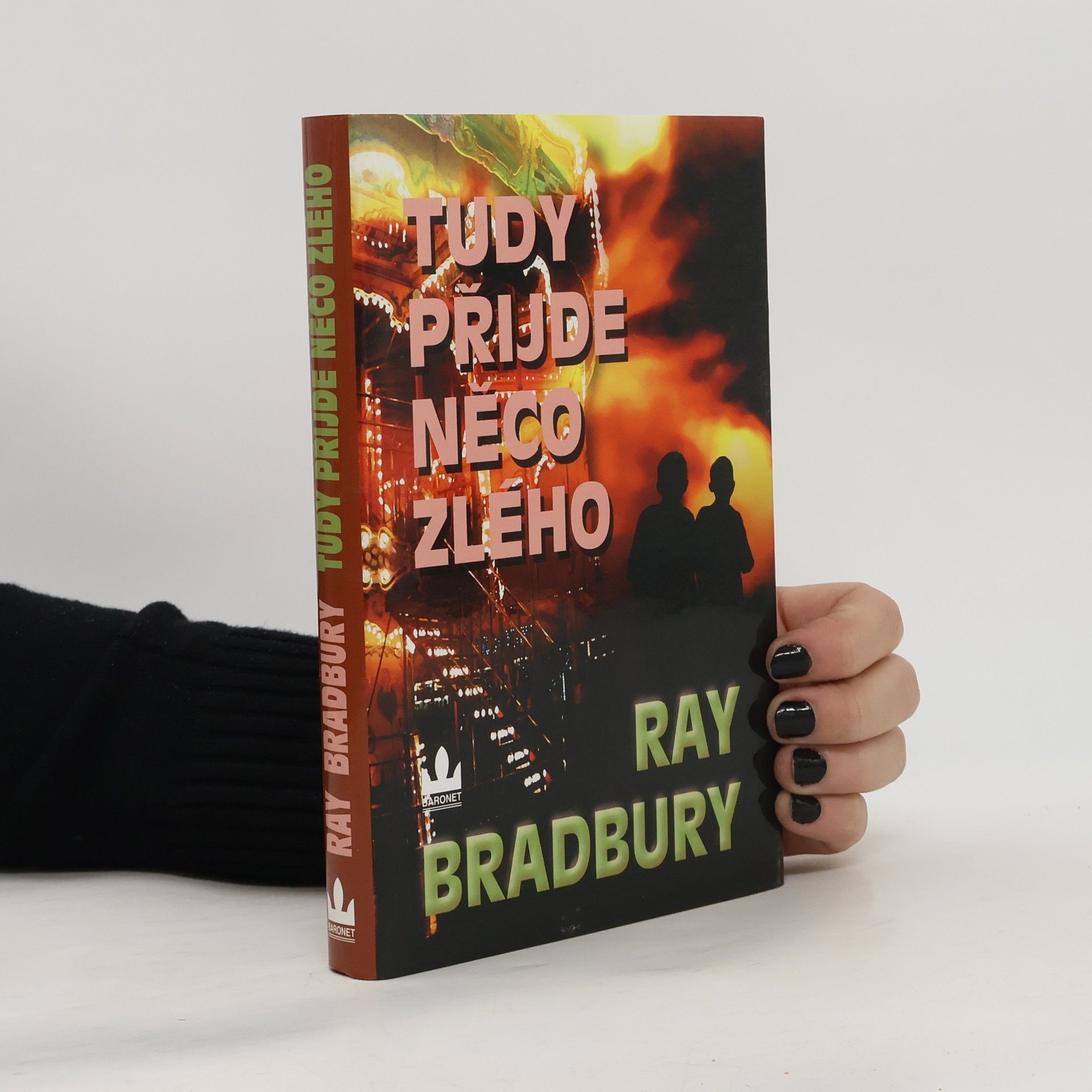 Ray Bradbury Tudy přijde něco zlého