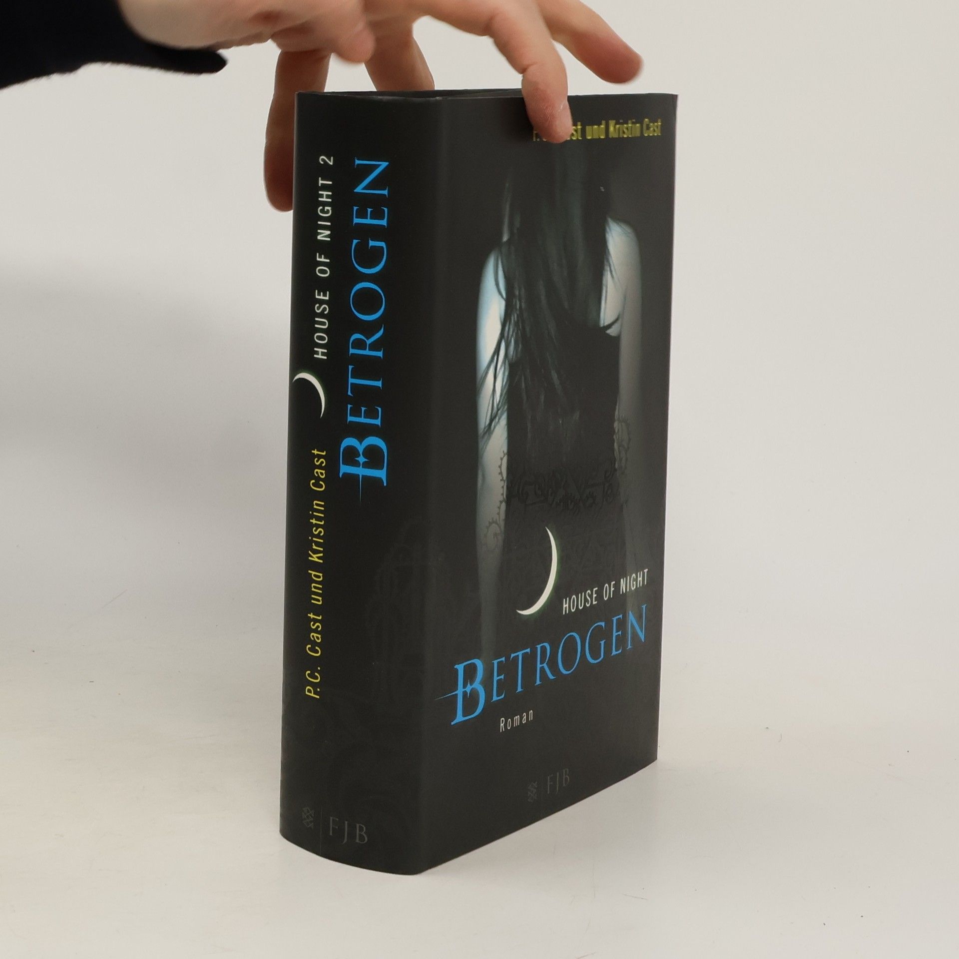 Phyllis Christine Cast House of Night 2. Betrogen