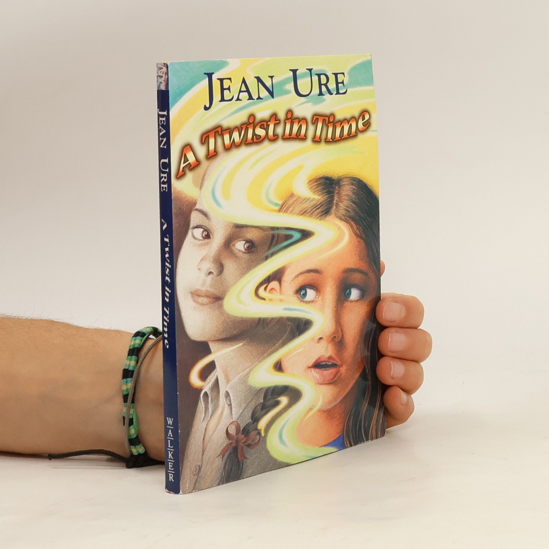 Jean Ure A Twist in Time