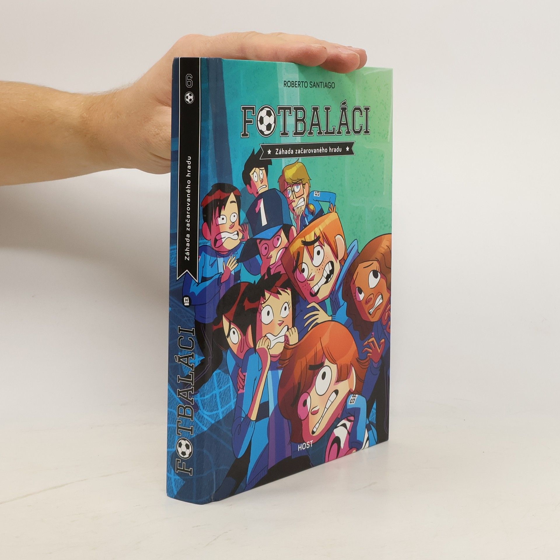 Roberto Santiago Fotbaláci. Záhada začarovaného hradu