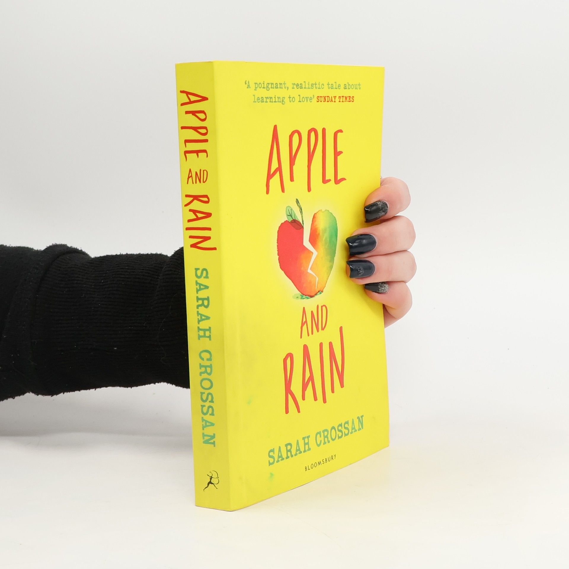 Sarah Crossan Apple and Rain