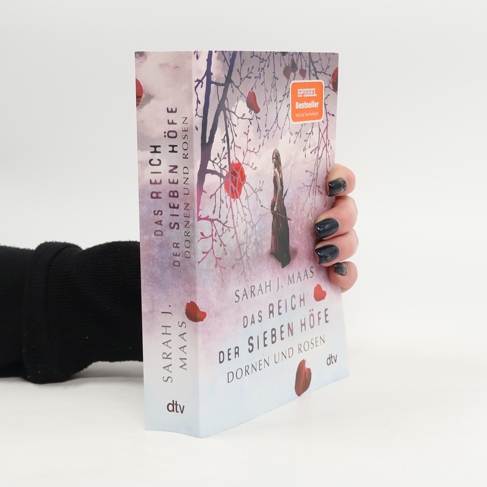 Sarah J. Maas Das Reich der sieben Höfe. Dornen und Rosen