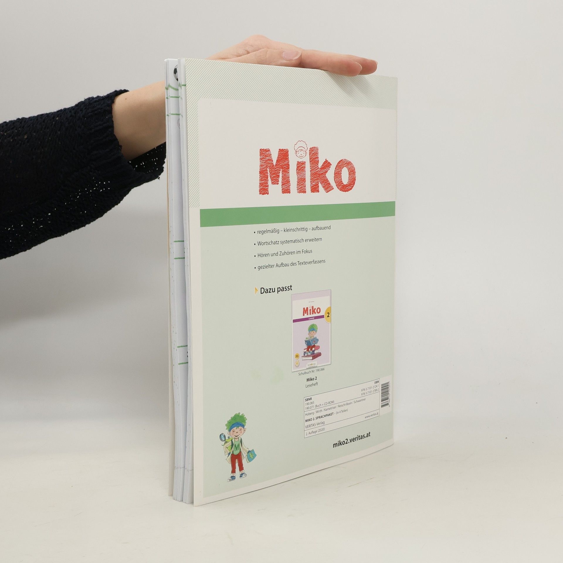 AA.VV. Miko