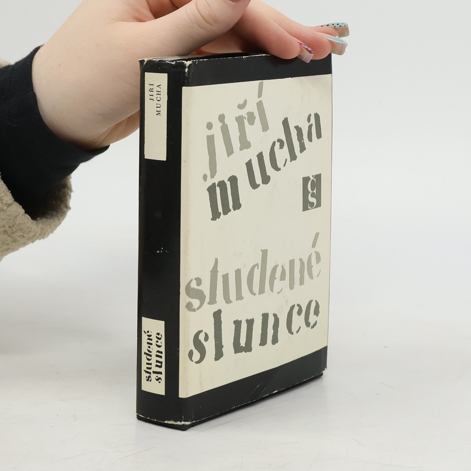 Jiří Mucha Studené slunce