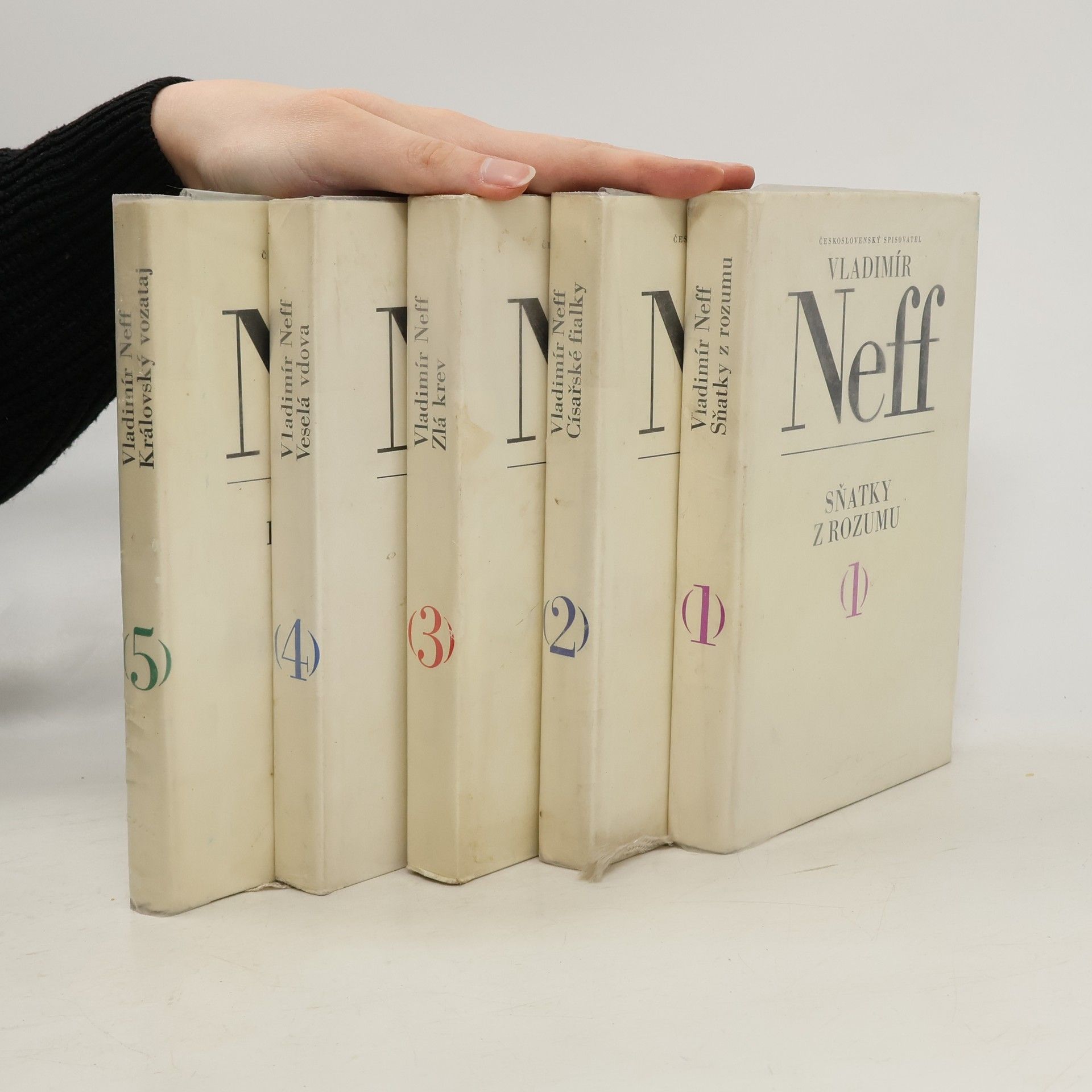 Vladimír Neff Sňatky z rozumu 1-5