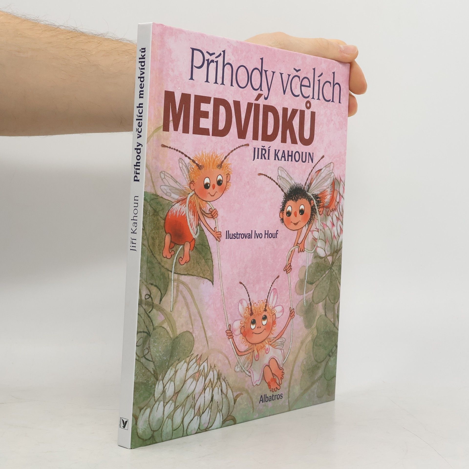 Příhody včelích medvídků