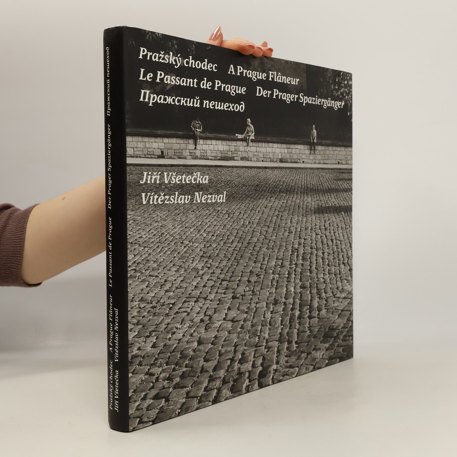 Vítězslav Nezval Pražský chodec