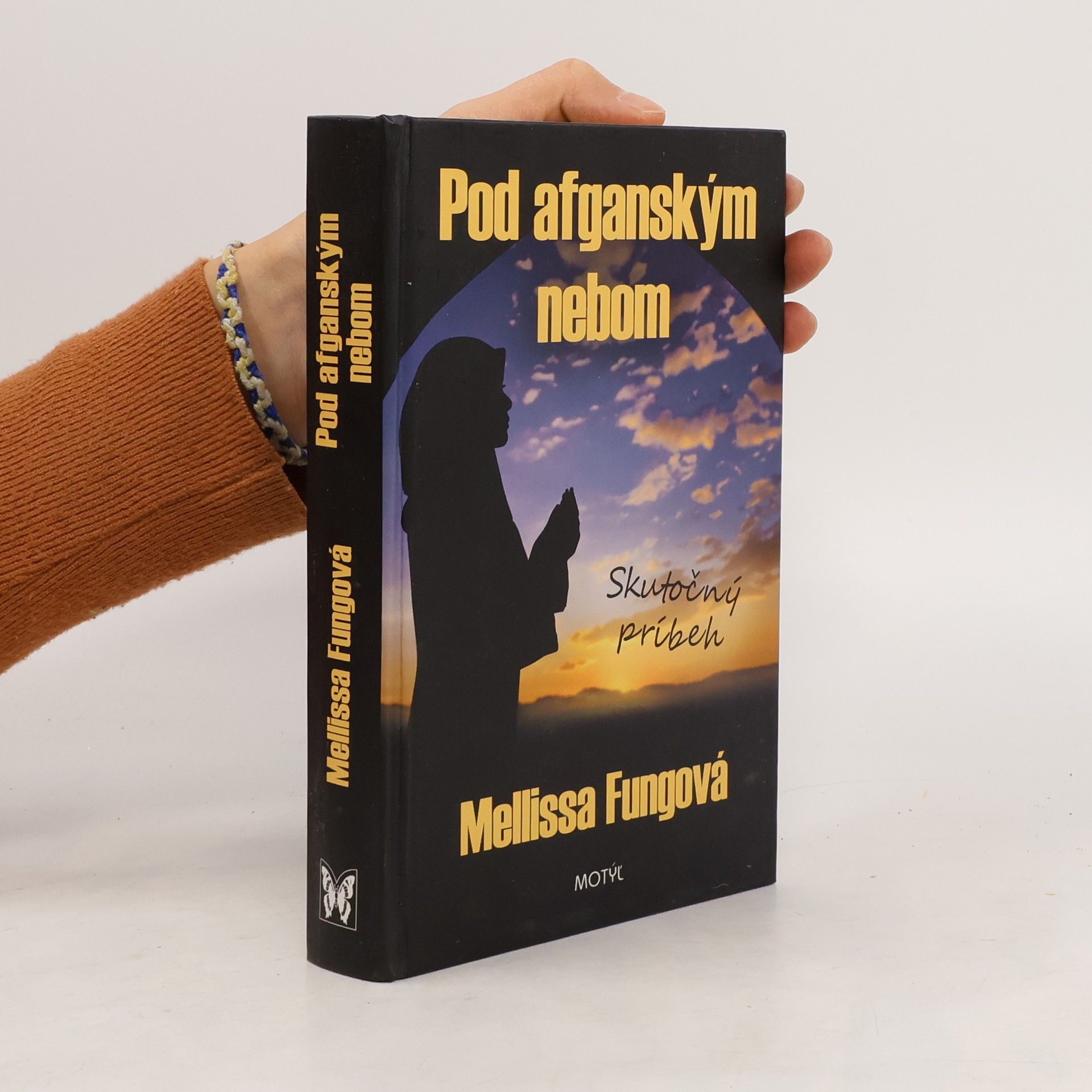 Mellissa Fung Pod afganským nebom