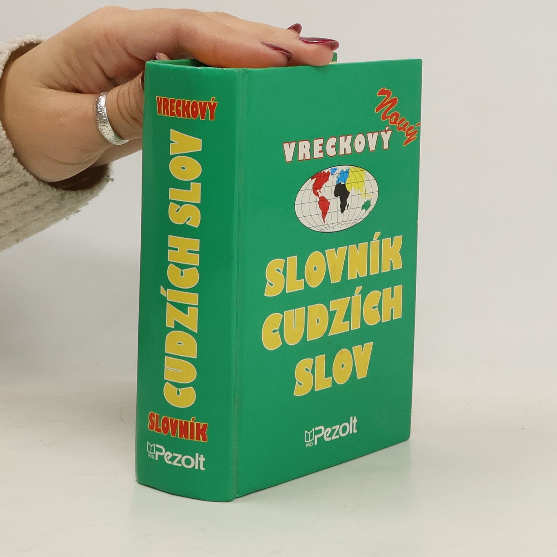 Nový vreckový slovník cudzích slov