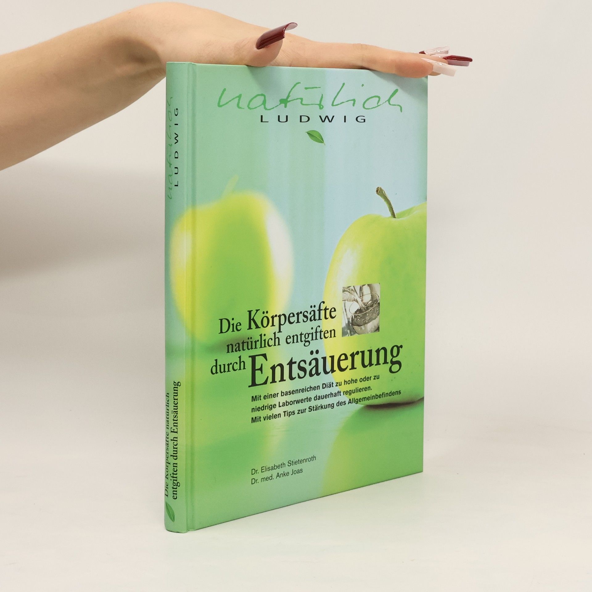 Die Körpersäfte natürlich entgiften durch Entsäuerung