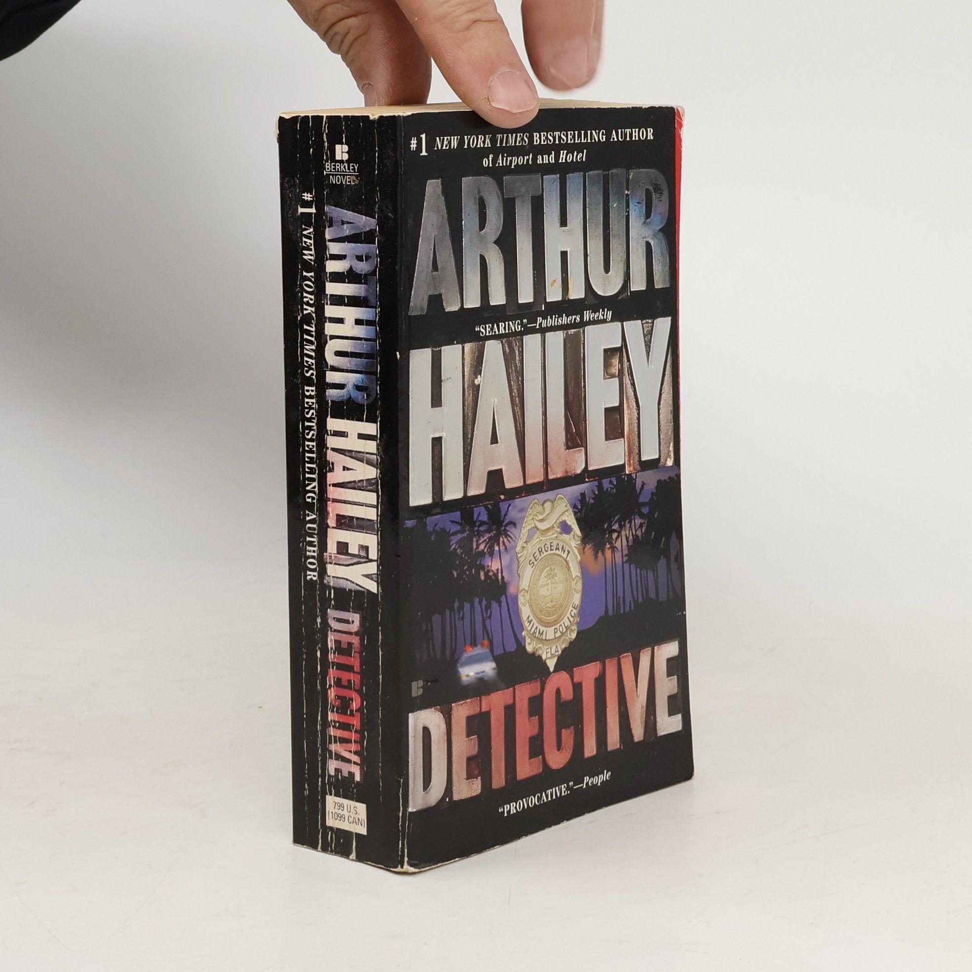 Arthur Hailey Detective
