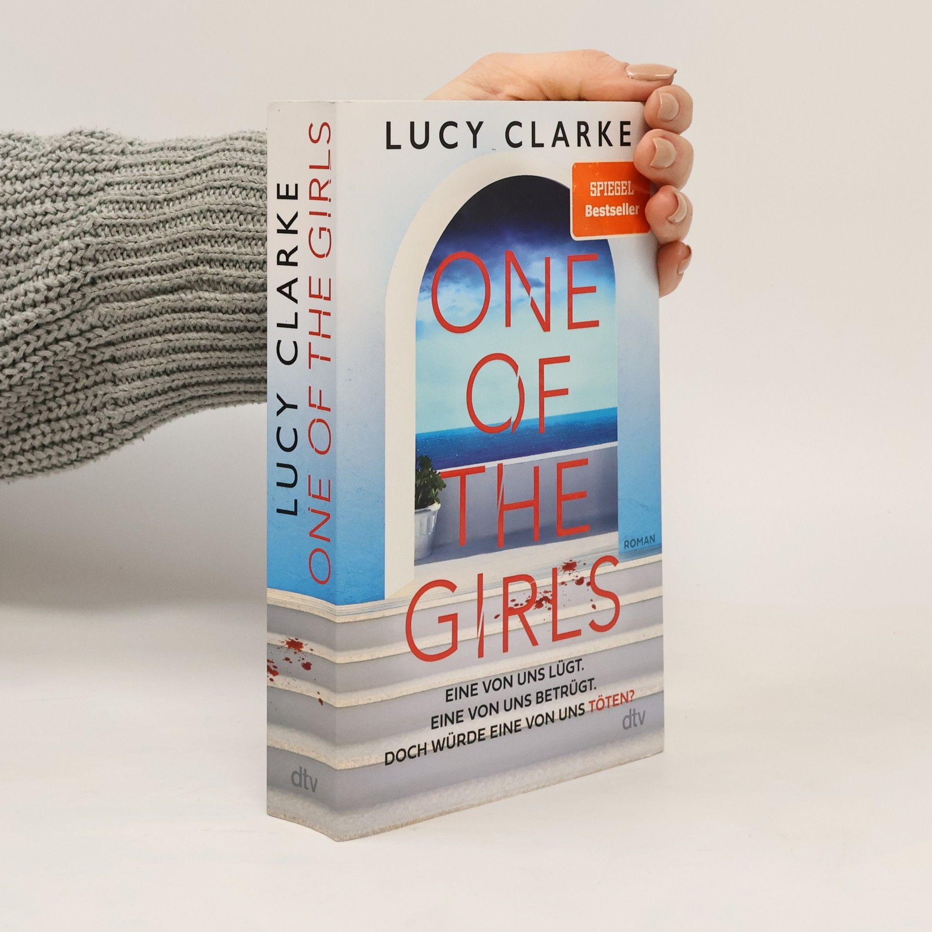 Lucy Clarke One of the Girls