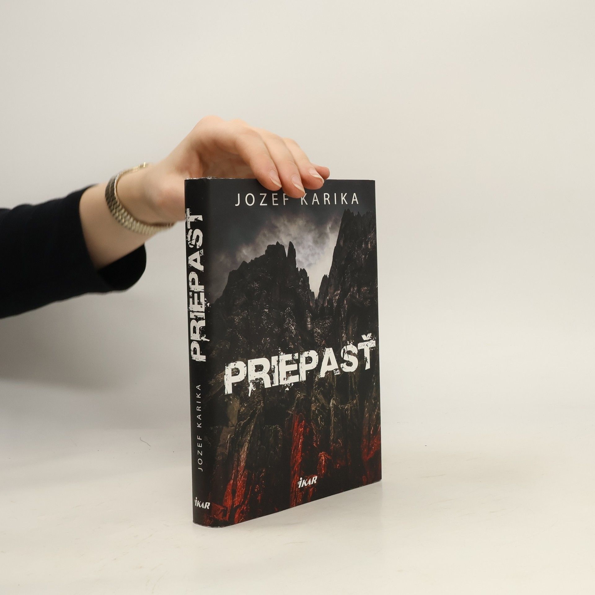 Jozef Karika Priepasť