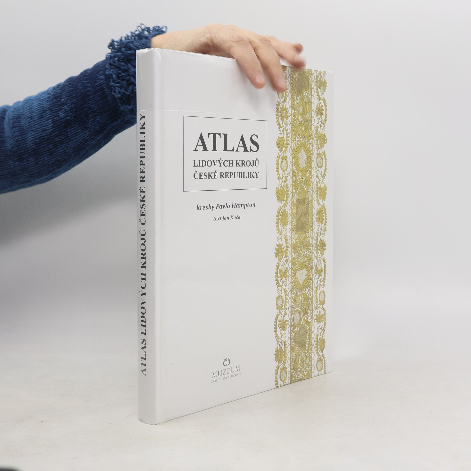 Pavla Hampton Atlas lidových krojů České republiky