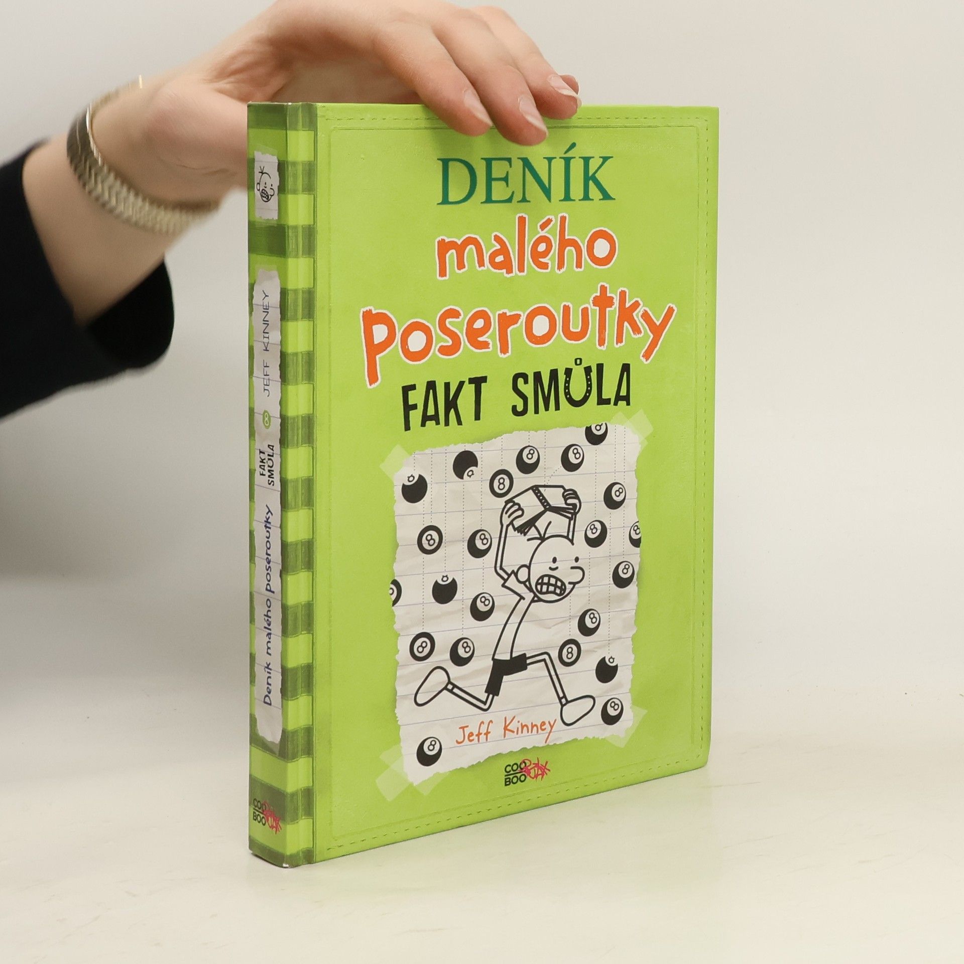 Jeff Kinney Deník malého poseroutky 8. Fakt smůla