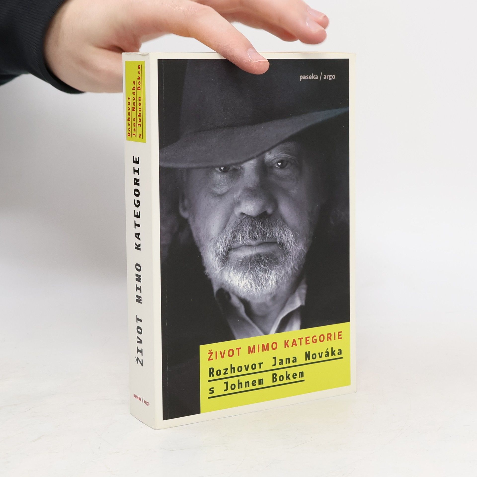 Adam Novák Život mimo kategorie