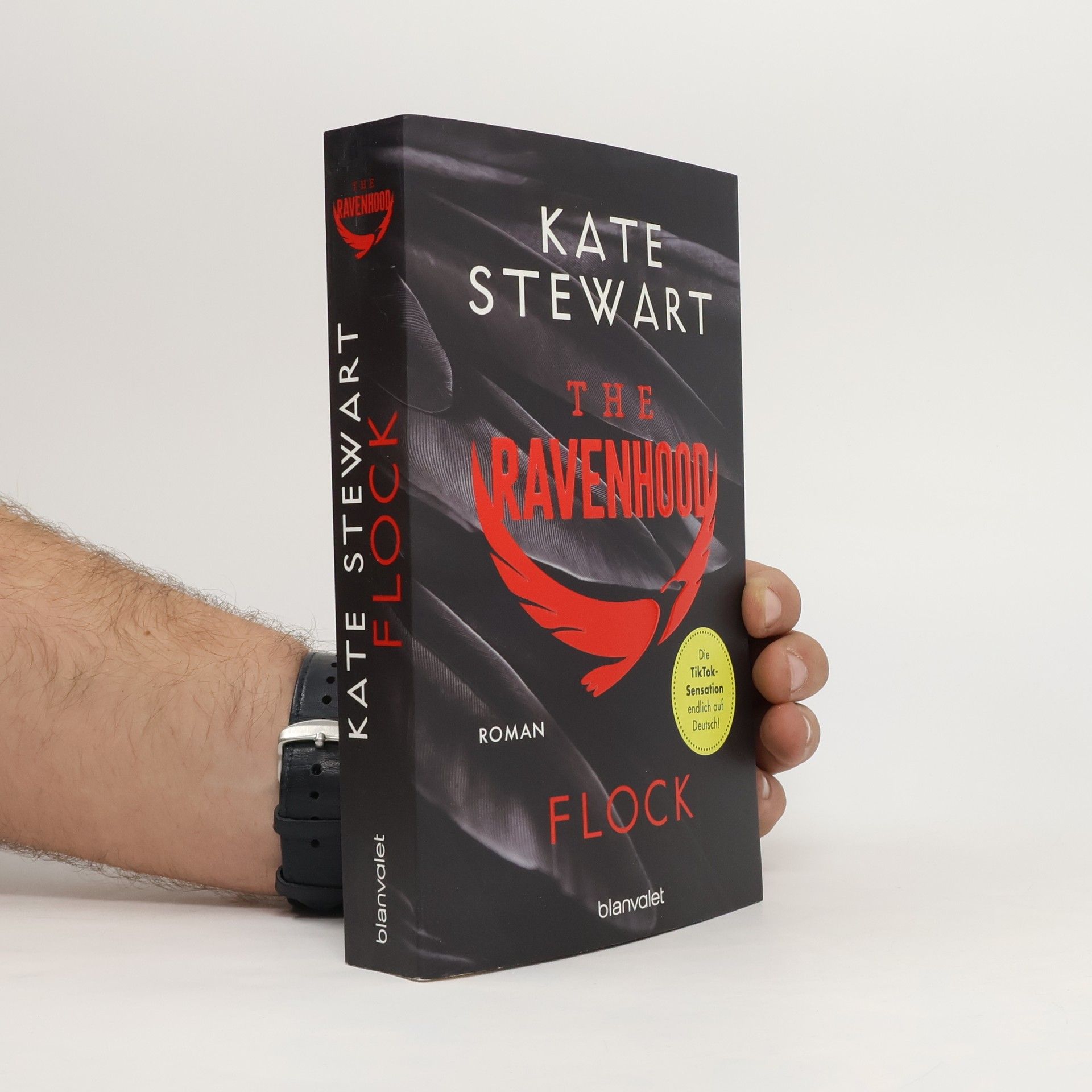 Kate Stewart The Ravenhood - Flock