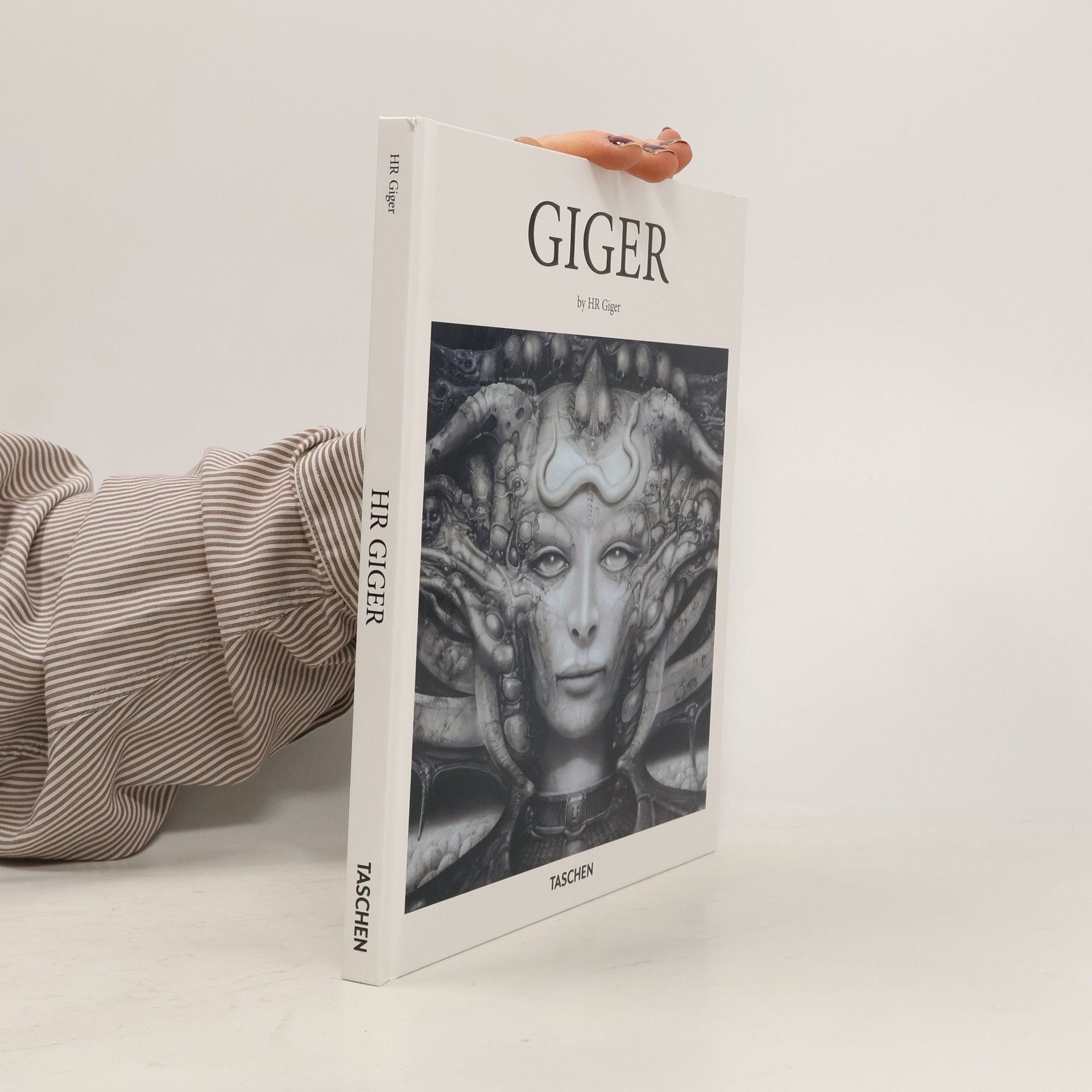 Autores varios Giger