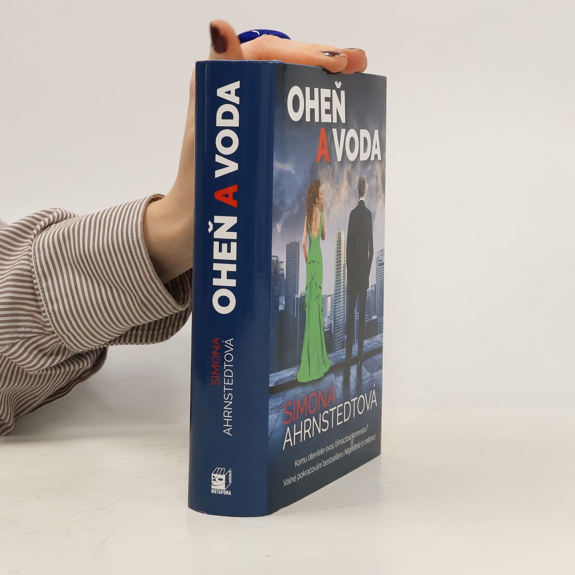 Simona Ahrnstedt Oheň a voda