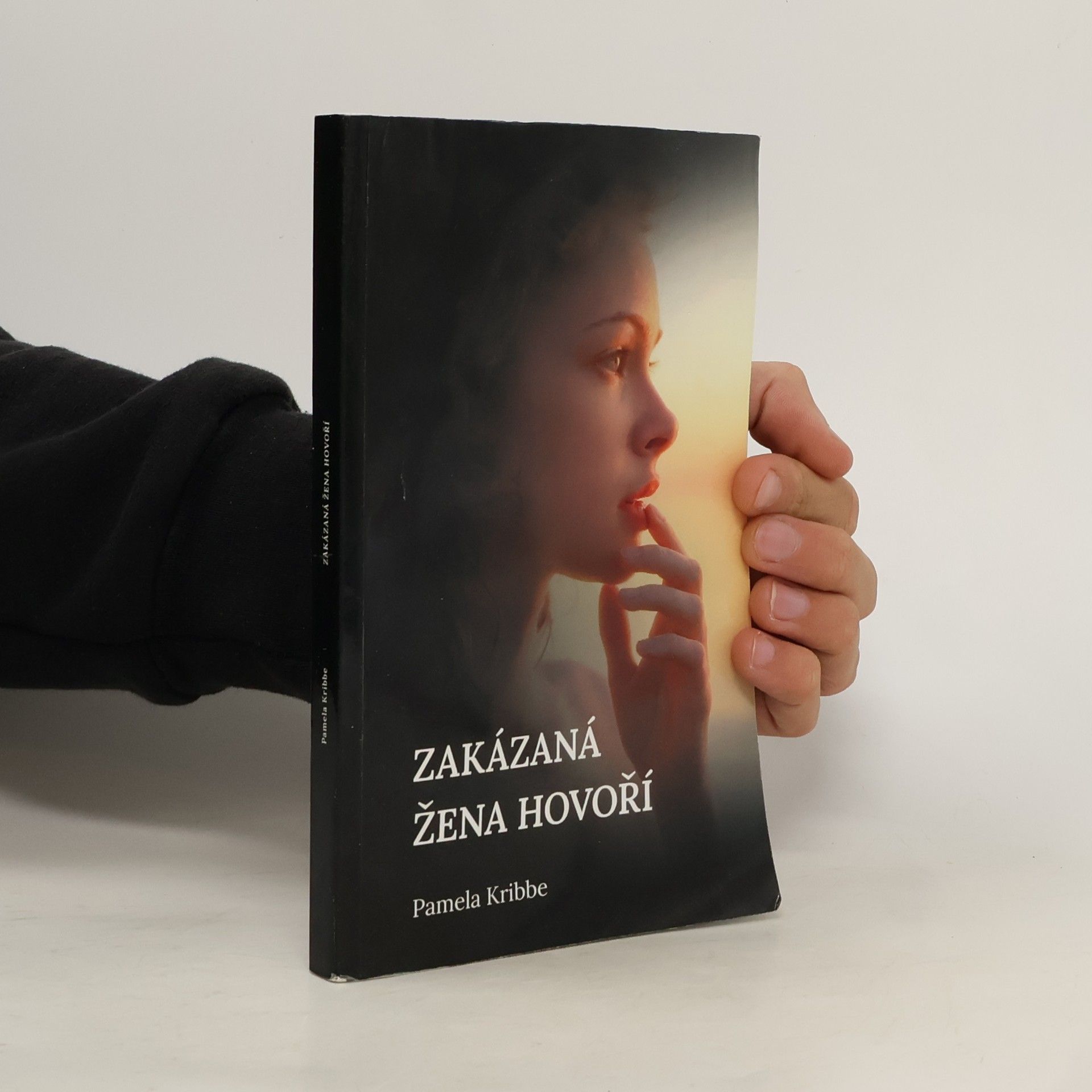 Zakázaná žena hovoří