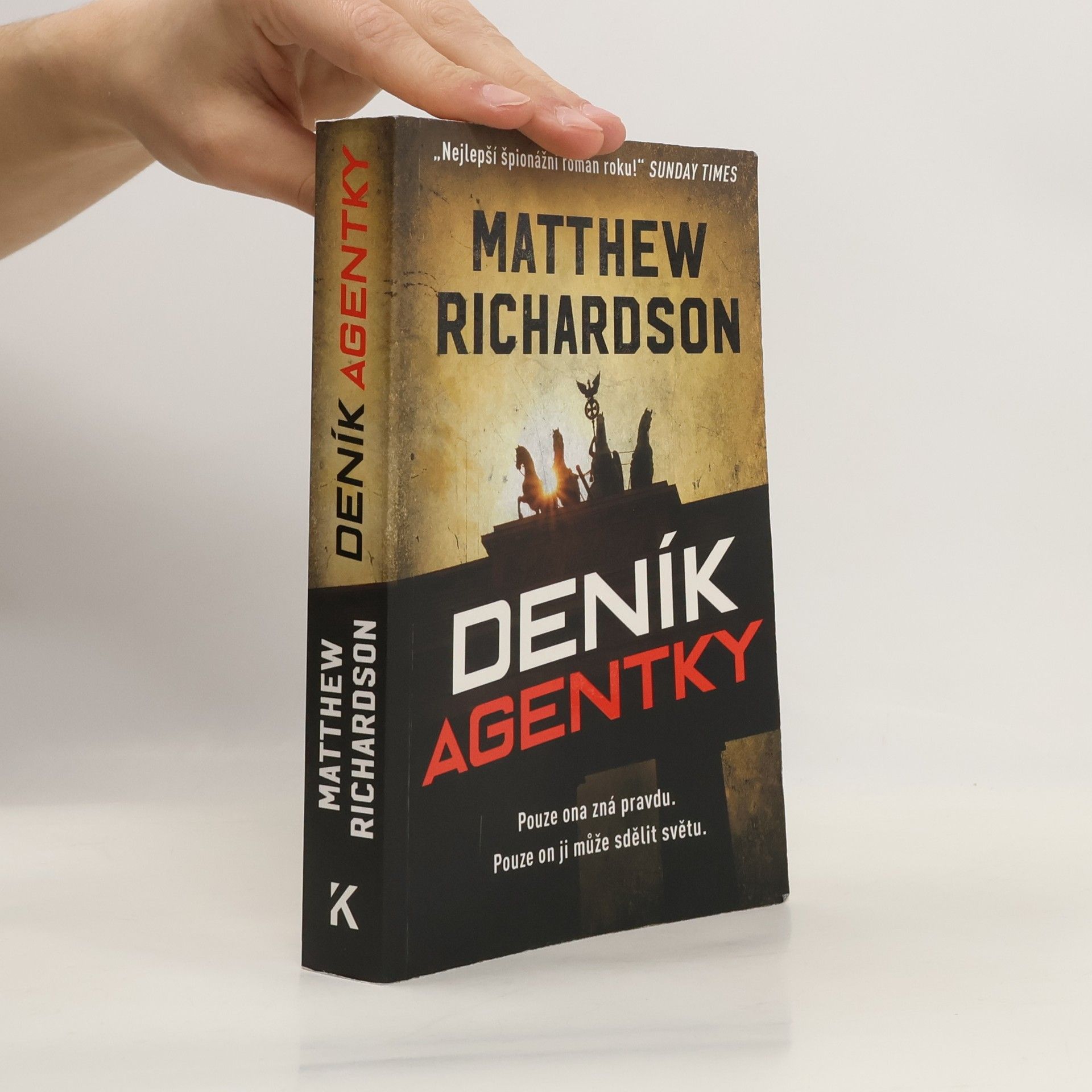 Matthew Richardson Deník agentky