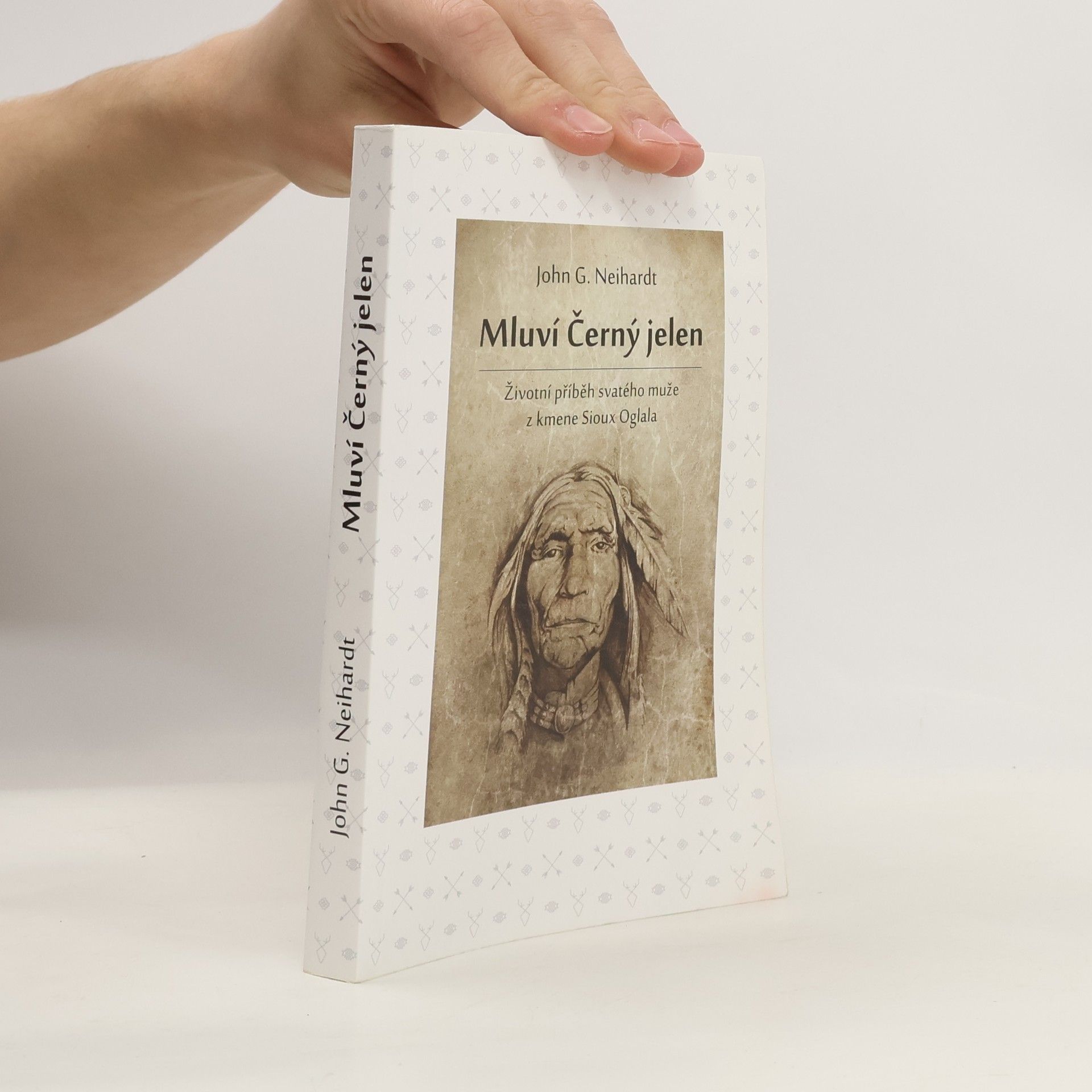 Mluví Černý jelen. Životní příběh svatého muže z kmene Sioux Oglala