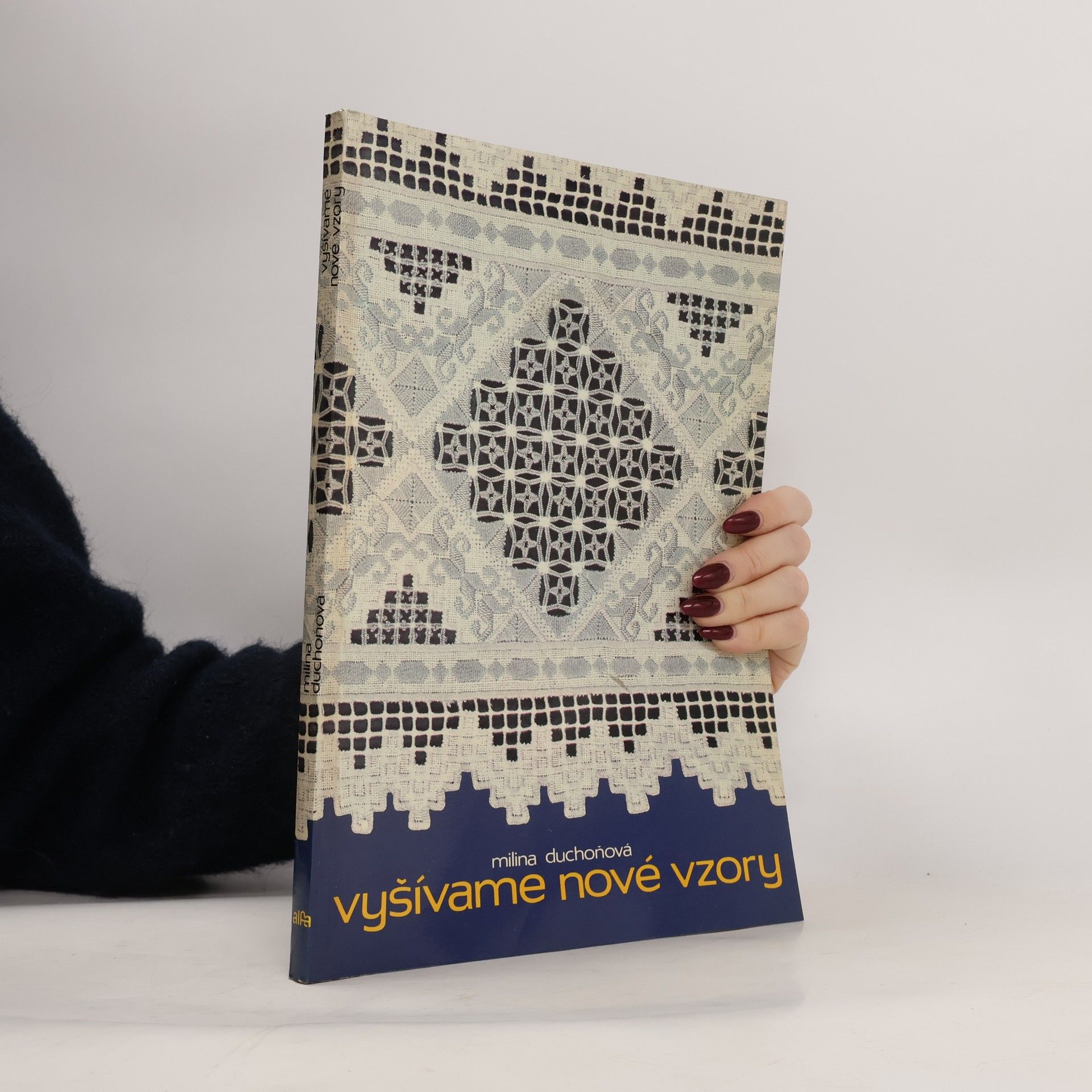 Milina Duchoňová Vyšívame nové vzory