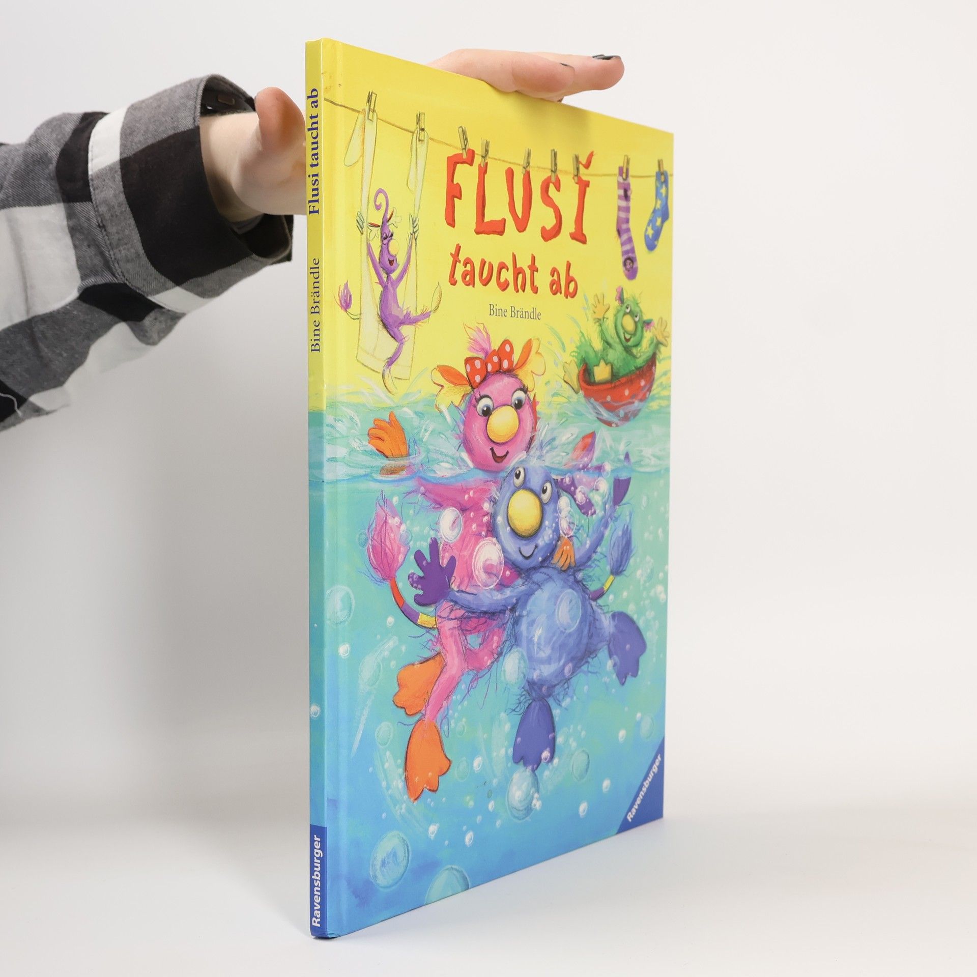 Bine Brändle Flusi taucht ab