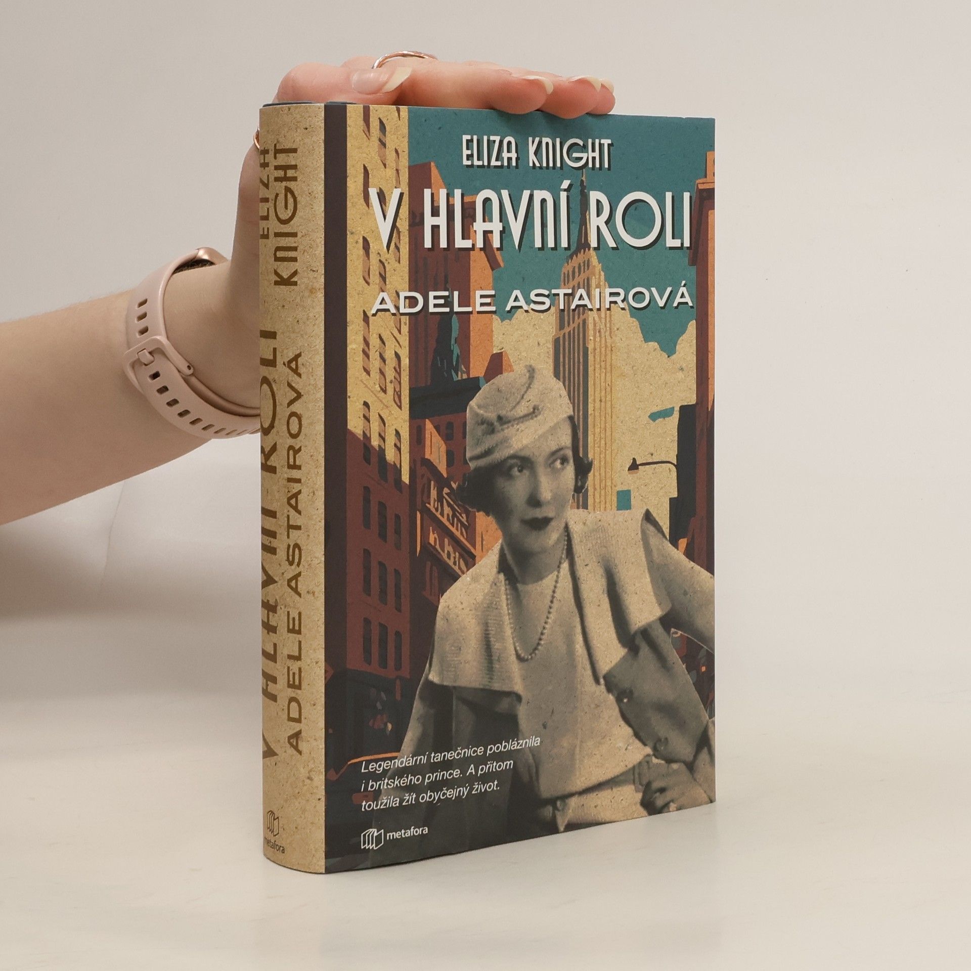 Eliza Knight V hlavní roli Adele Astairová