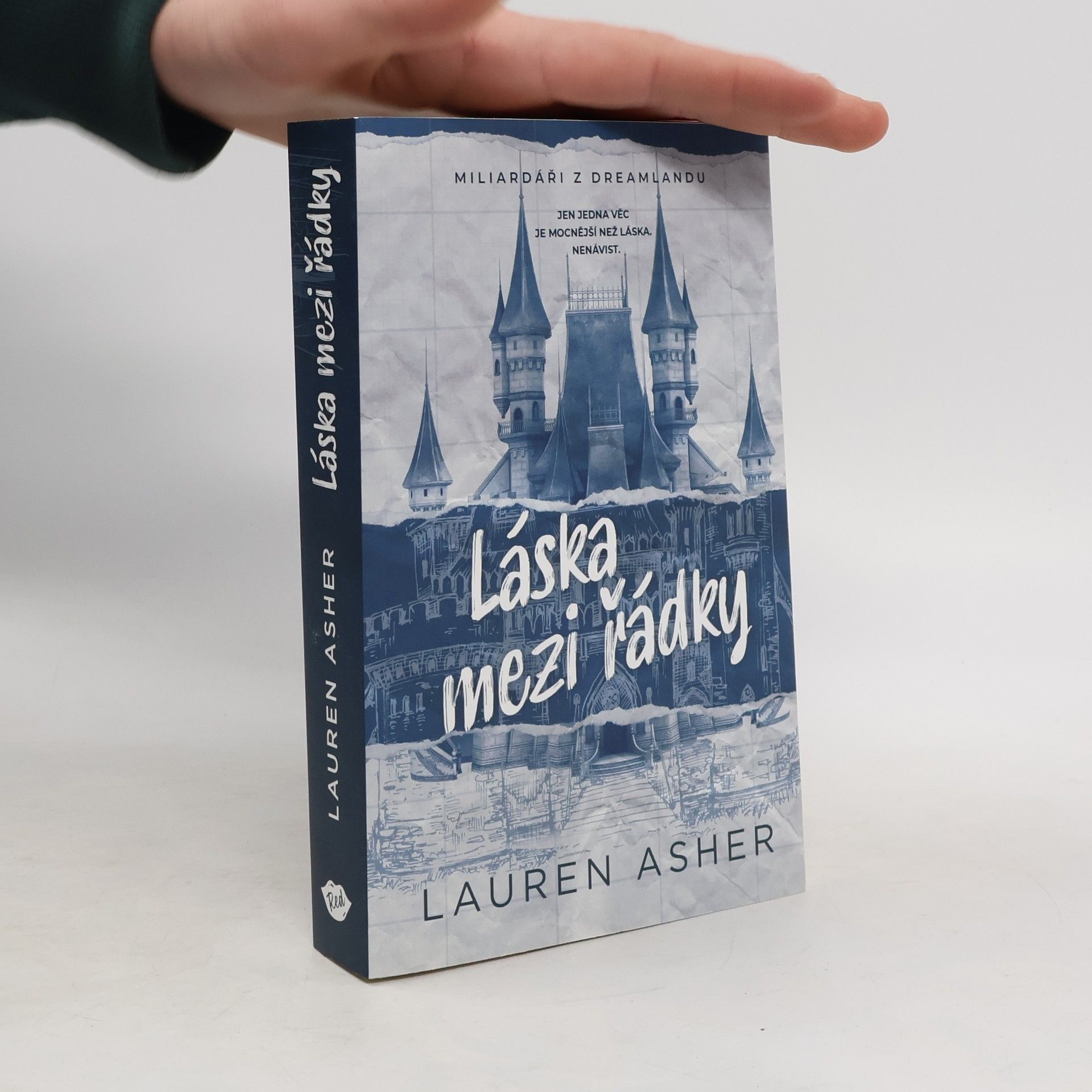Lauren Asher Láska mezi řádky