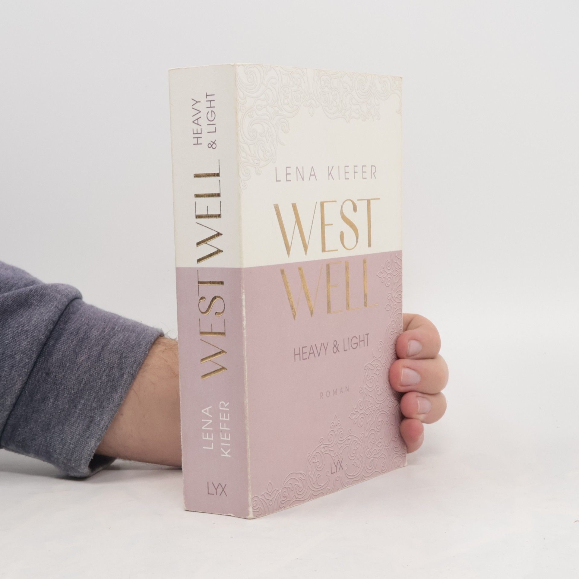 Lena Kiefer Westwell. Heavy & Light