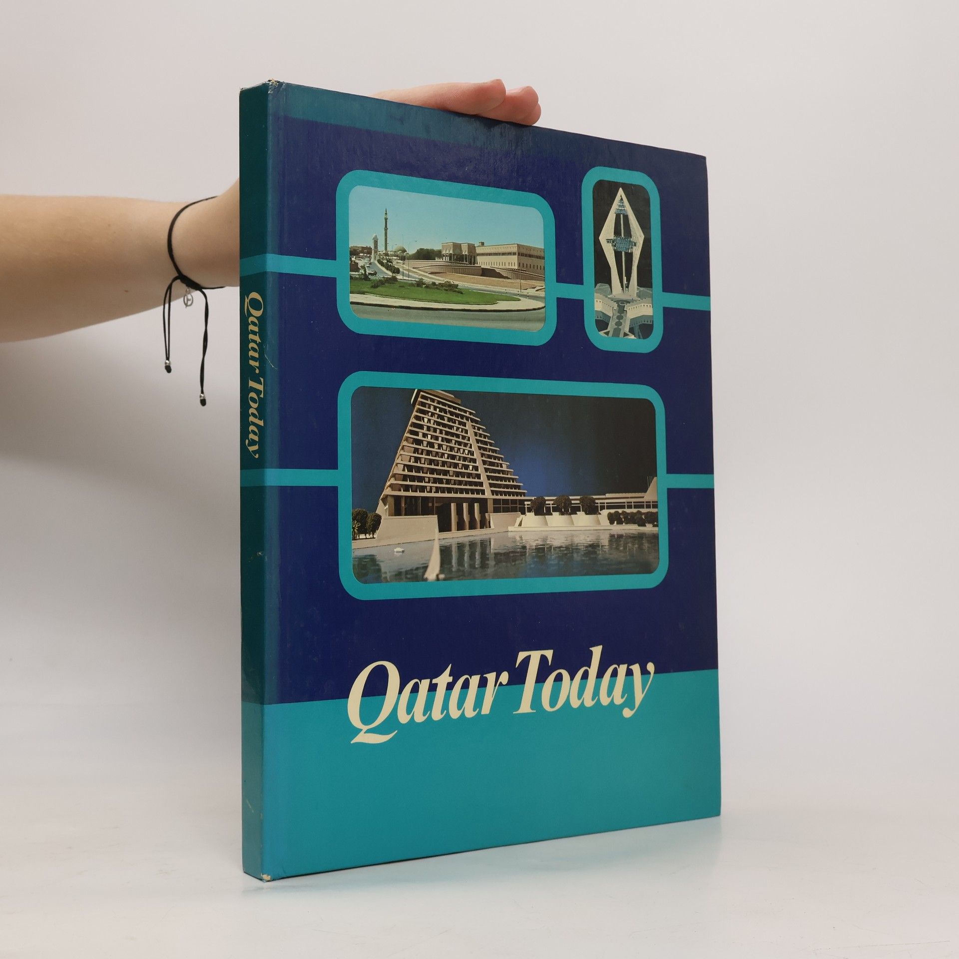 Collectif d'auteurs Qatar Today