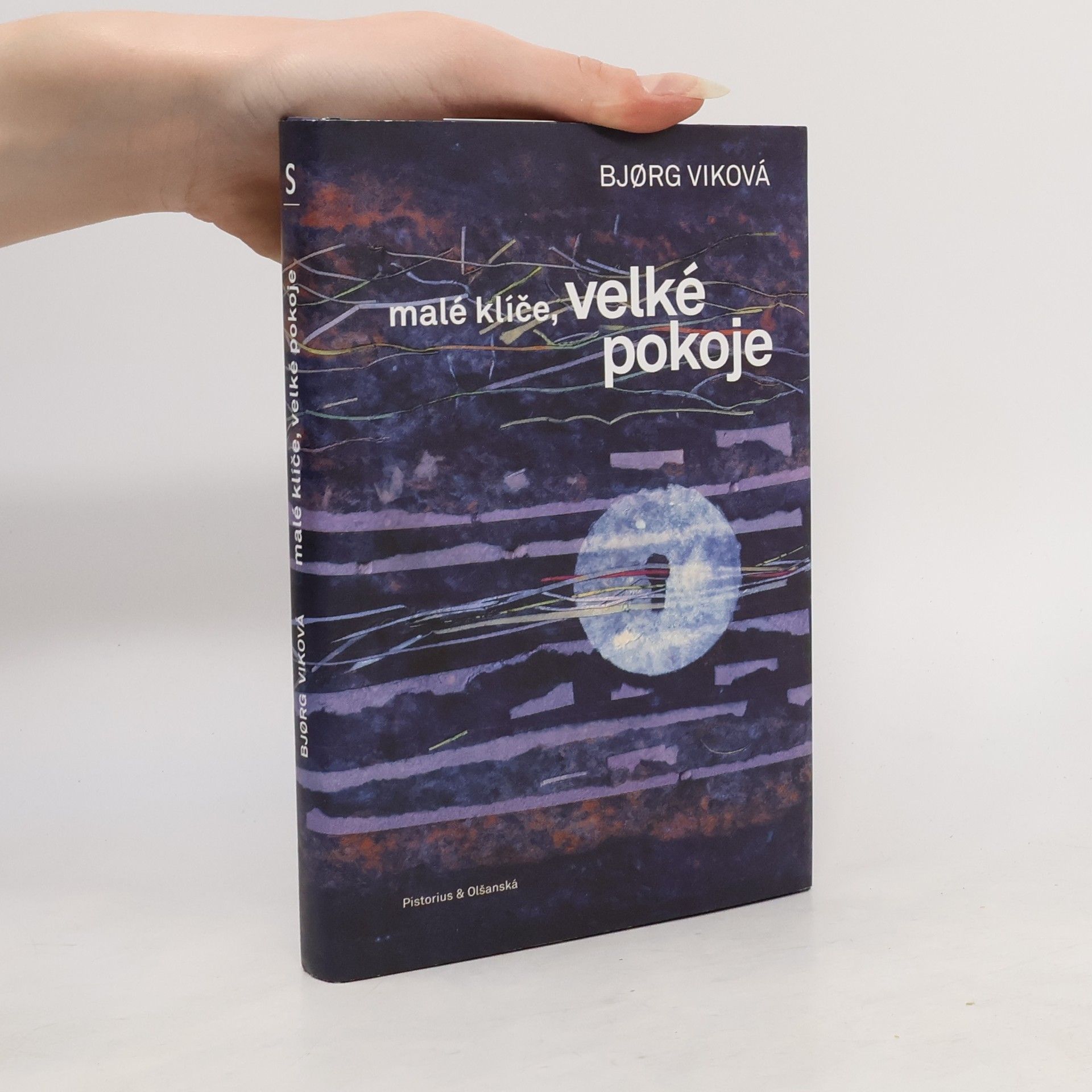 Bjørg Vik Malé klíče, velké pokoje