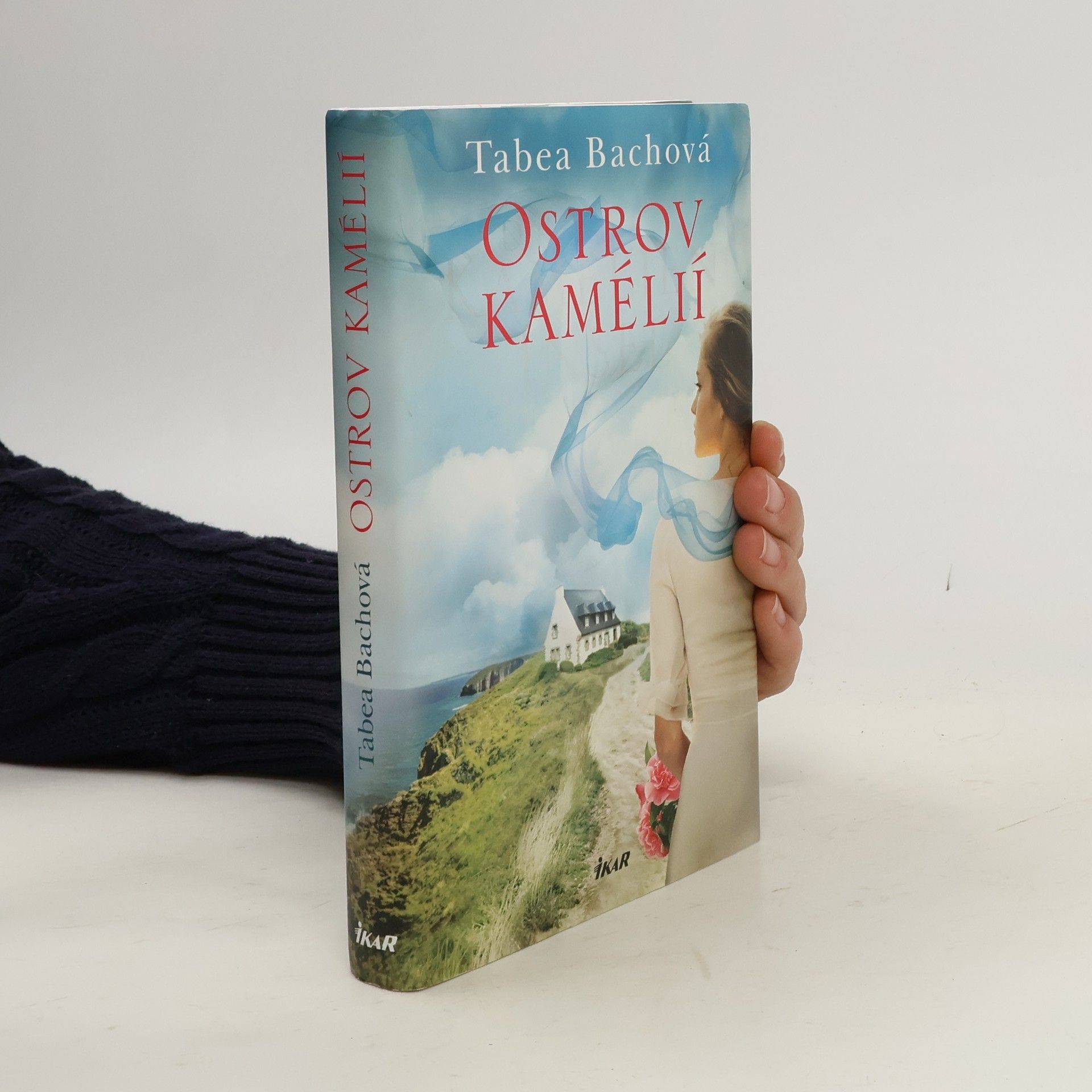 Tabea Bach Ostrov kamélií