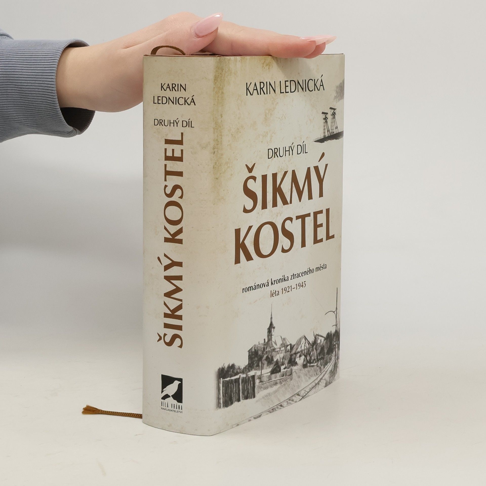 Karin Lednická Šikmý kostel 2