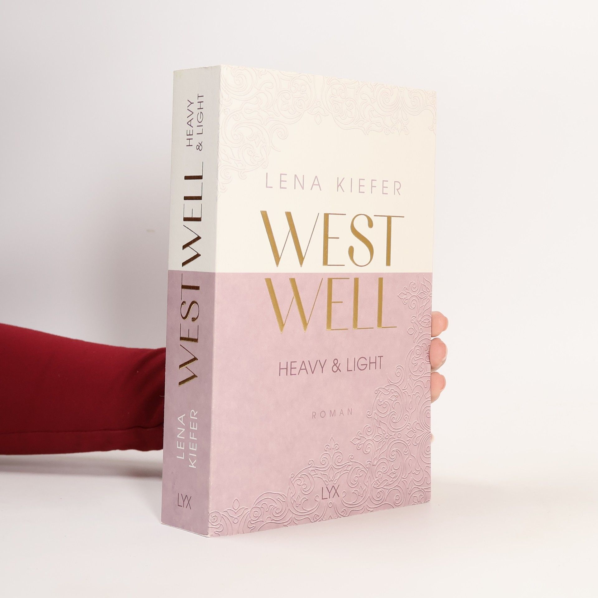 Lena Kiefer Westwell. Heavy & Light
