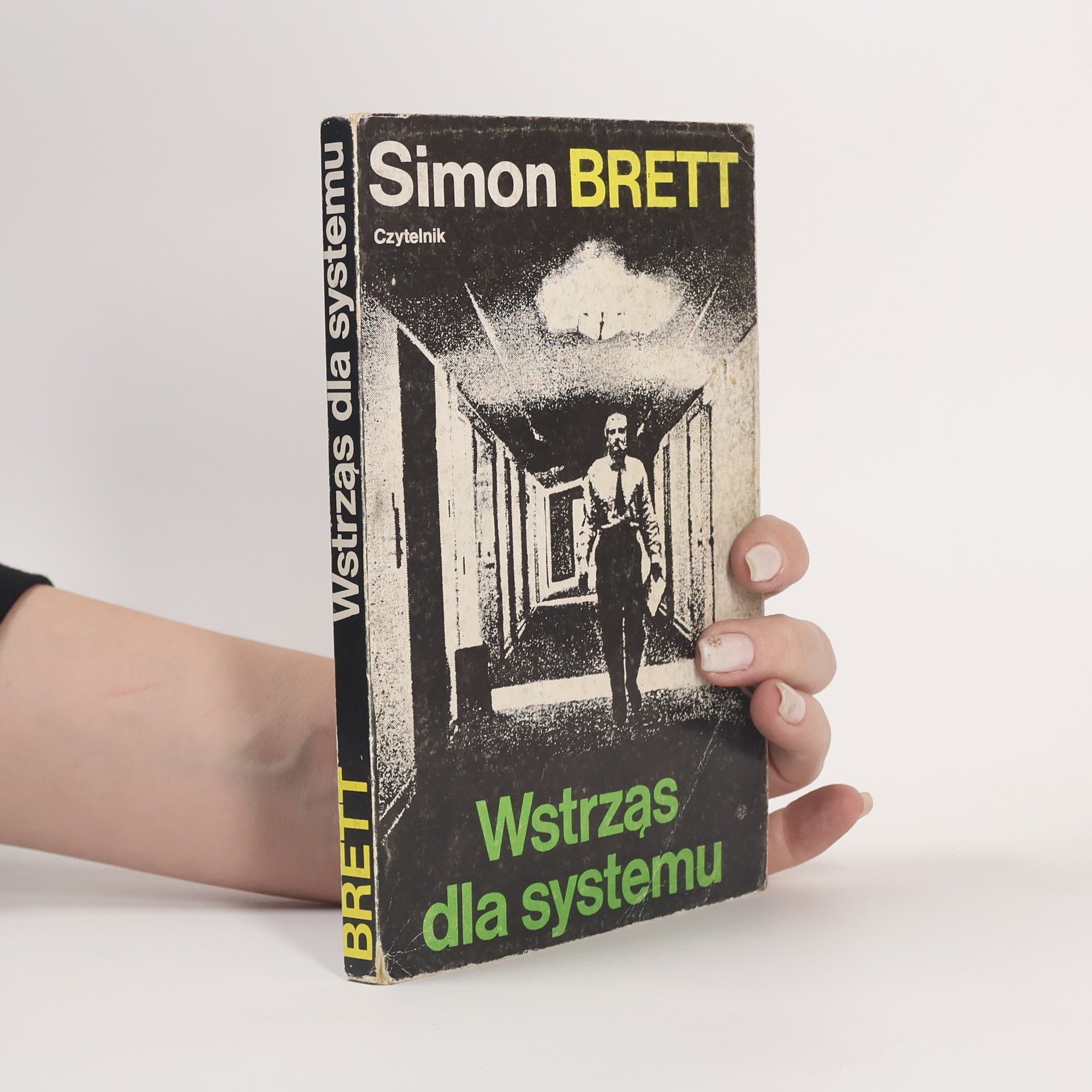 Simon Brett Wstrzas dla systemu