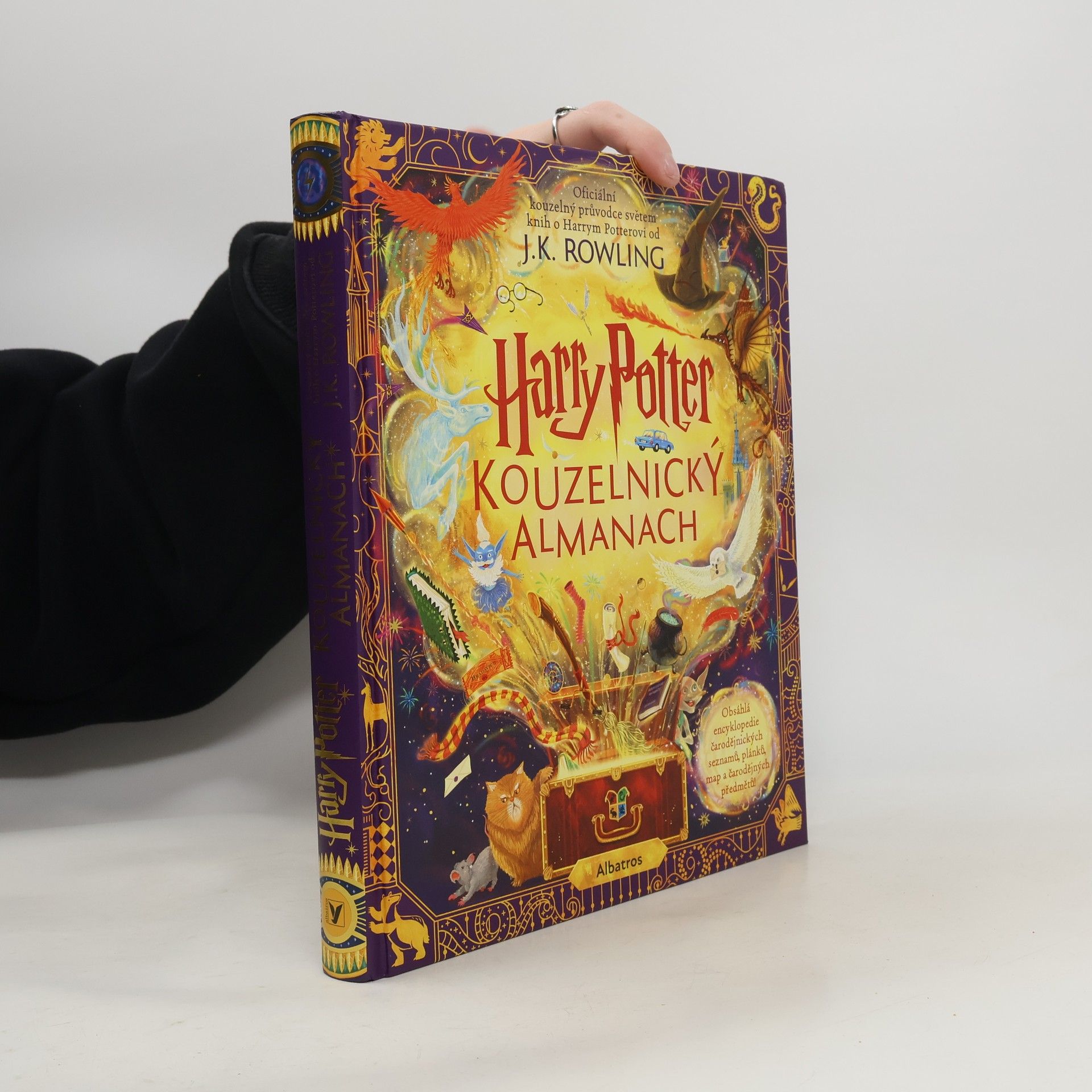 J. K. Rowling Harry Potter: Kouzelnický almanach