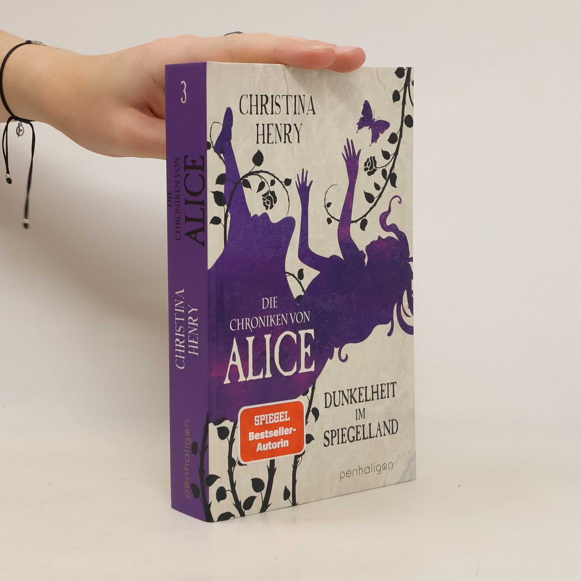 Die Chroniken von Alice. Dunkelheit im Spiegelland