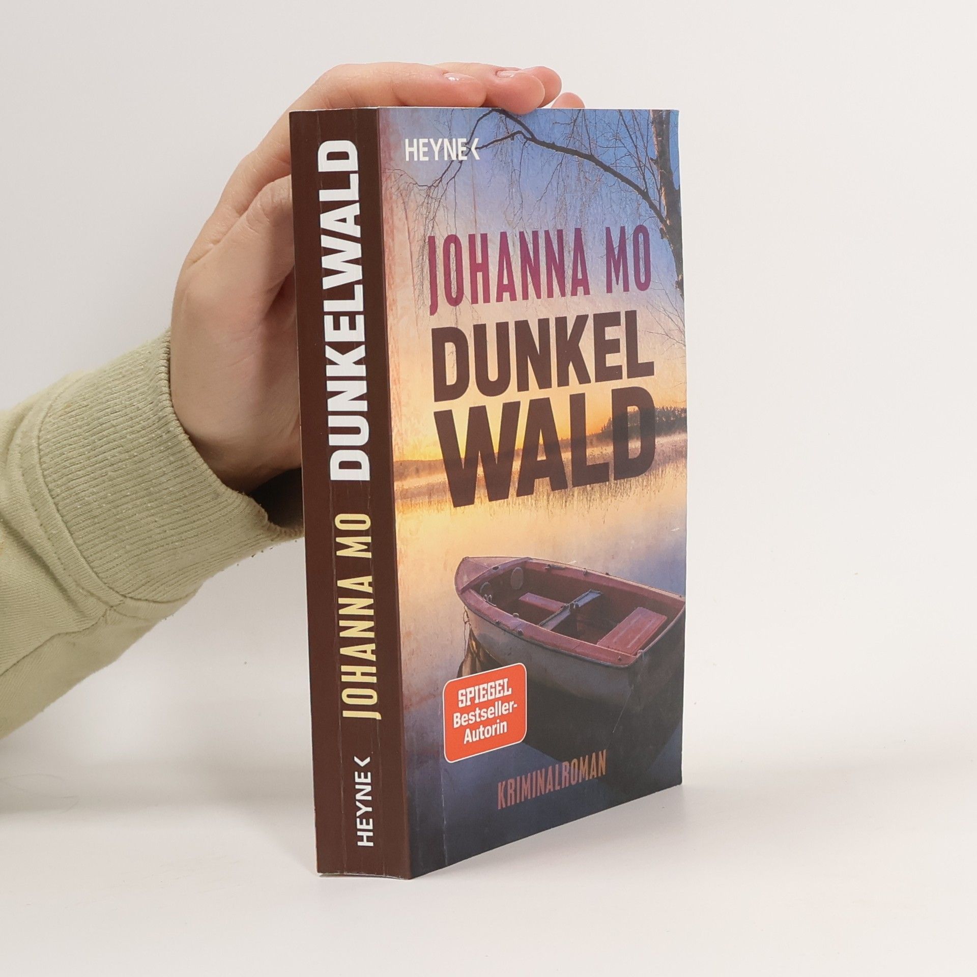 Johanna Mo Dunkelwald