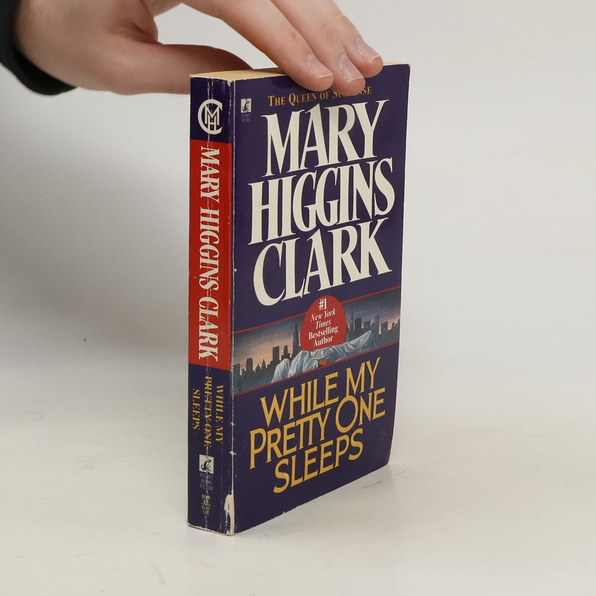 Mary Higgins Clark While my pretty one sleeps