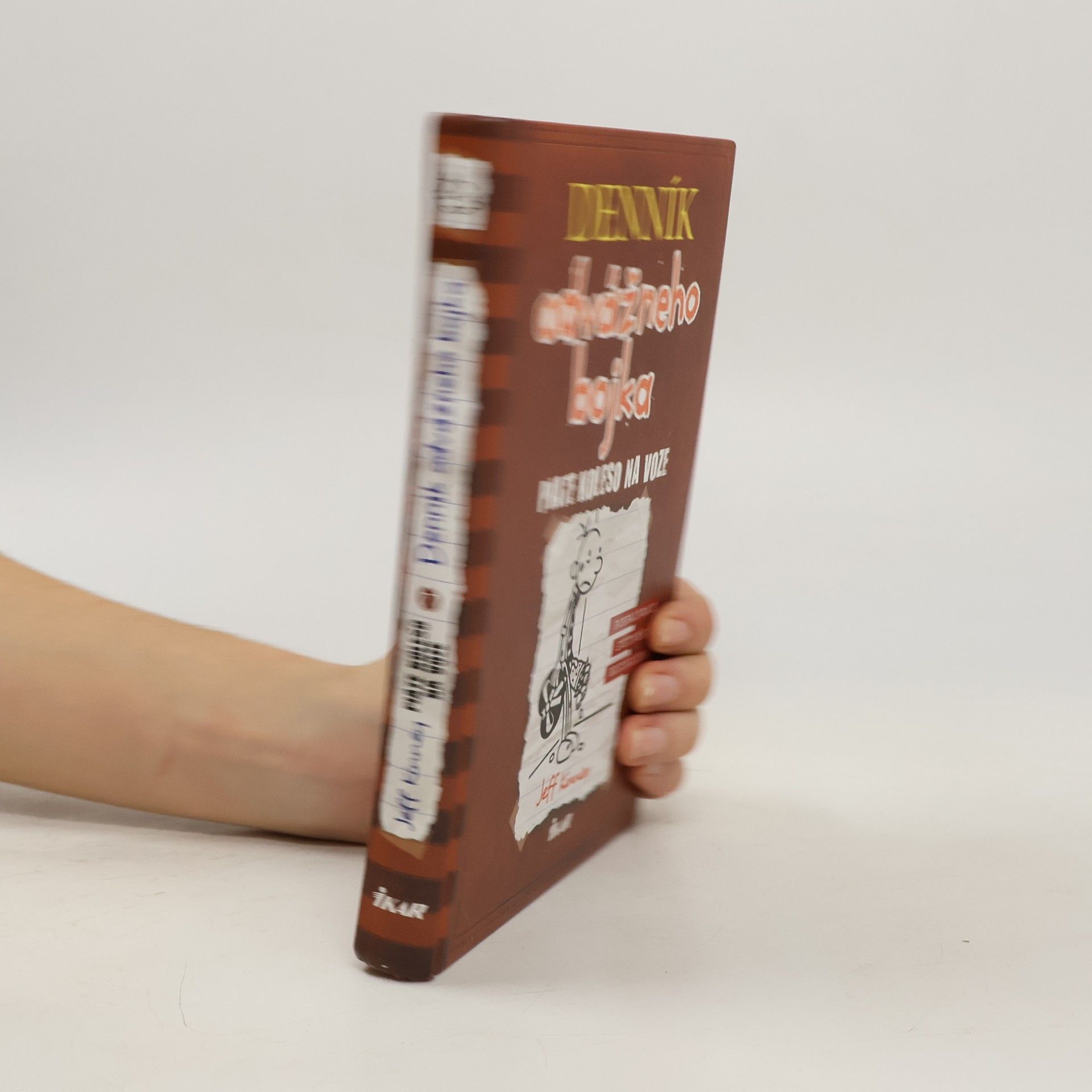 Jeff Kinney Denník odvážneho bojka 7. Piate koleso na voze