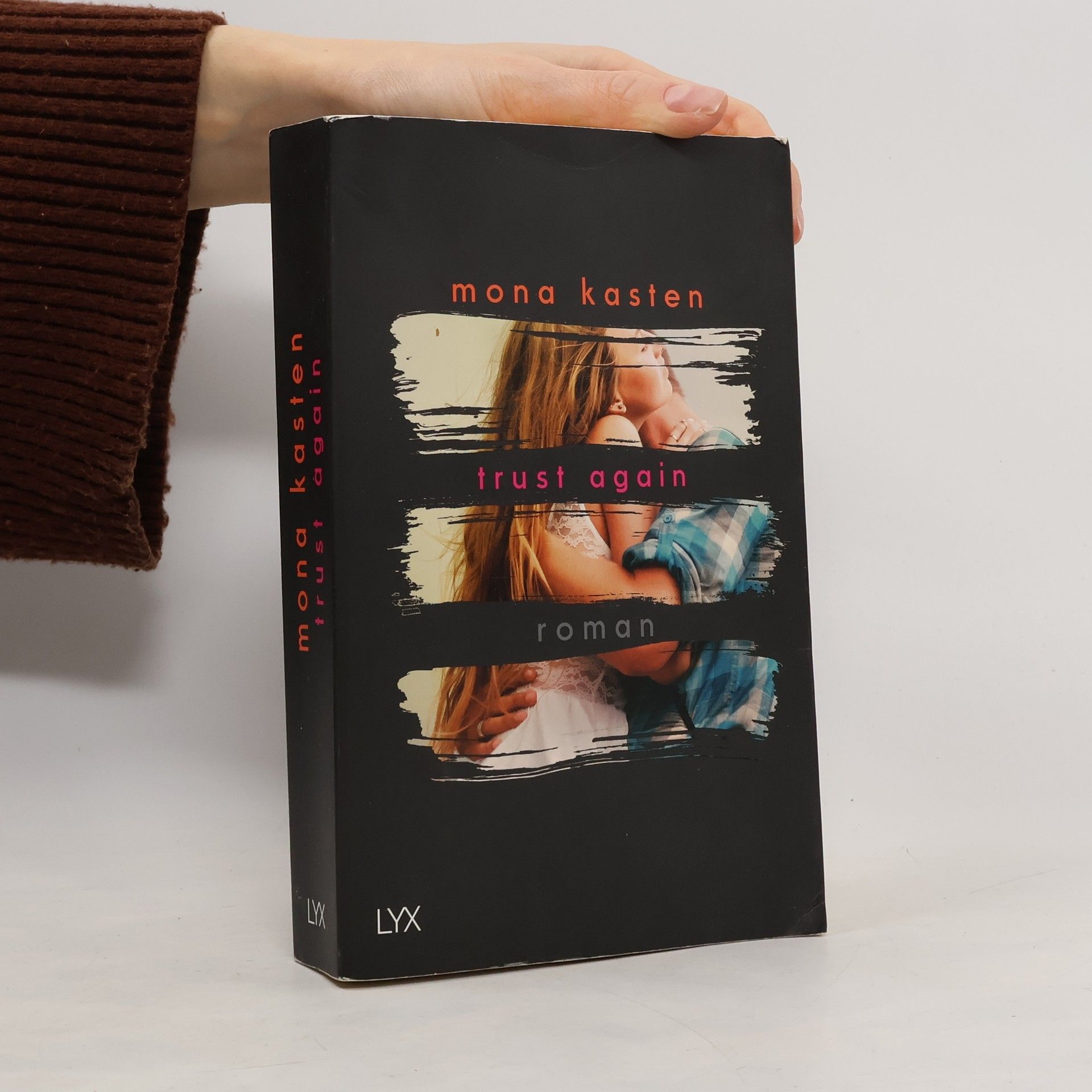 Mona Kasten Trust again