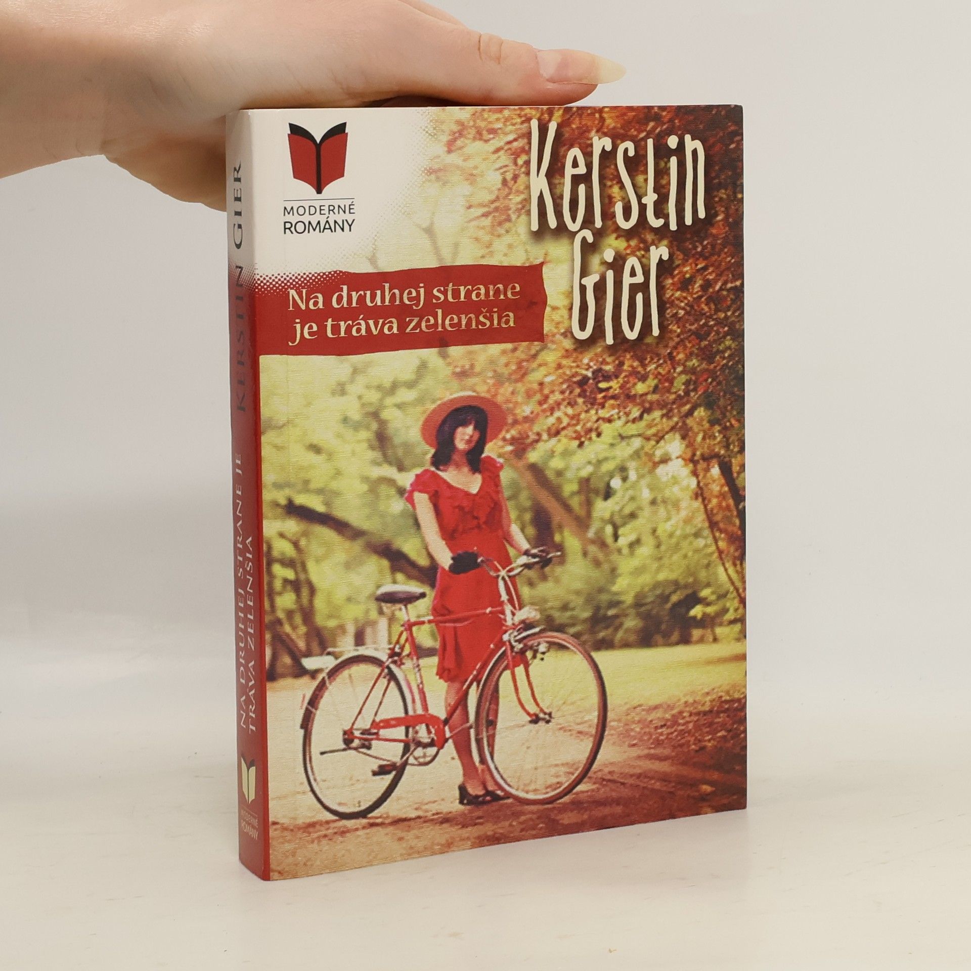 Kerstin Gier Na druhej strane je tráva zelenšia