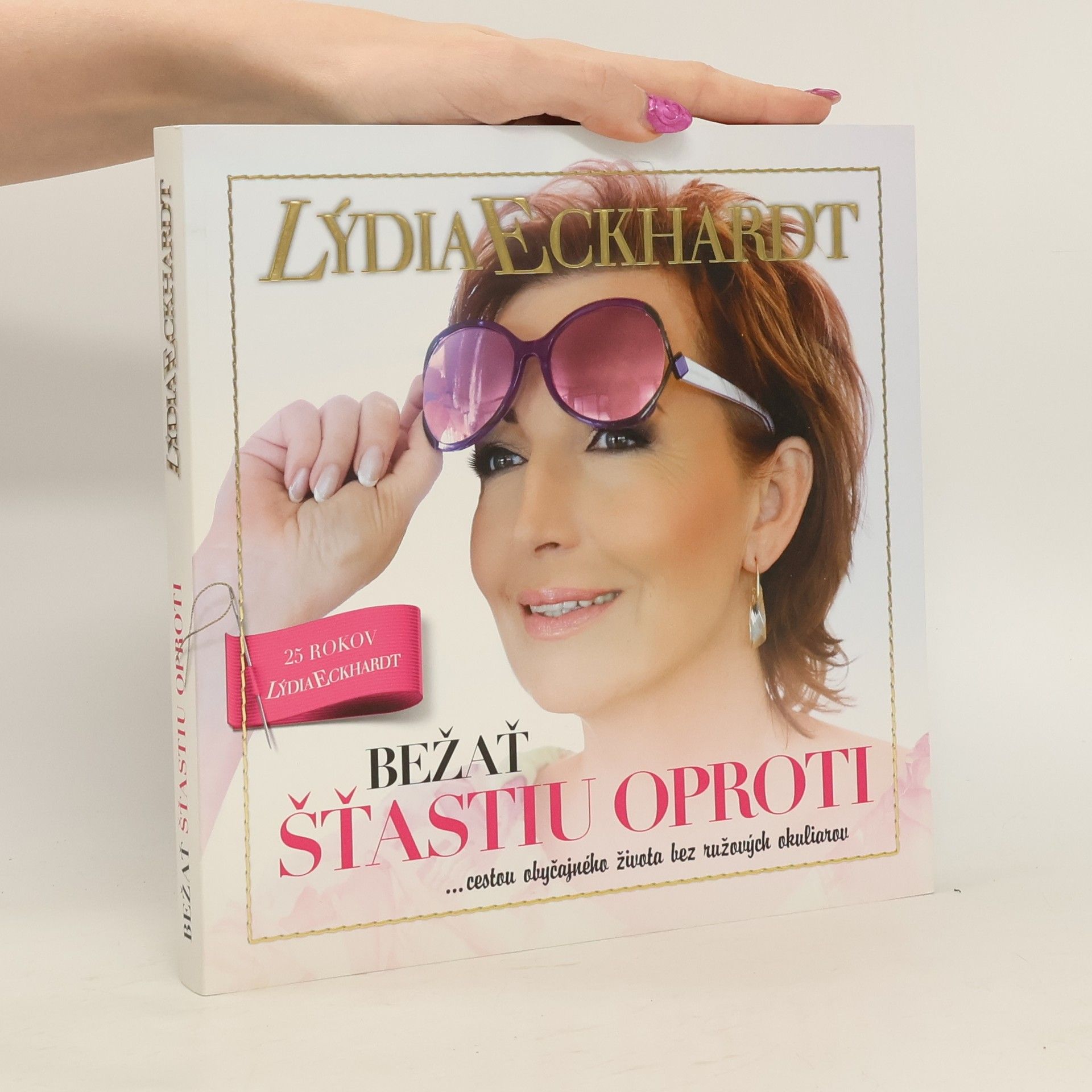 Bežať šťastiu oproti, cestou obyčajného života bez ružových okuliarov