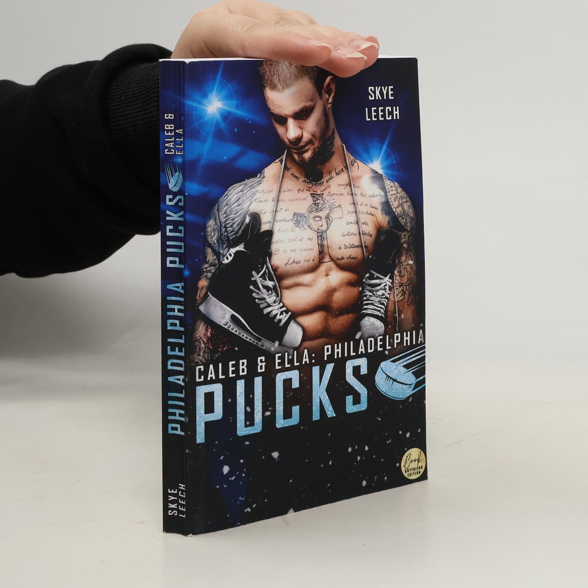 Philadelphia Pucks: Caleb & Ella - Book Boyfriend Edition