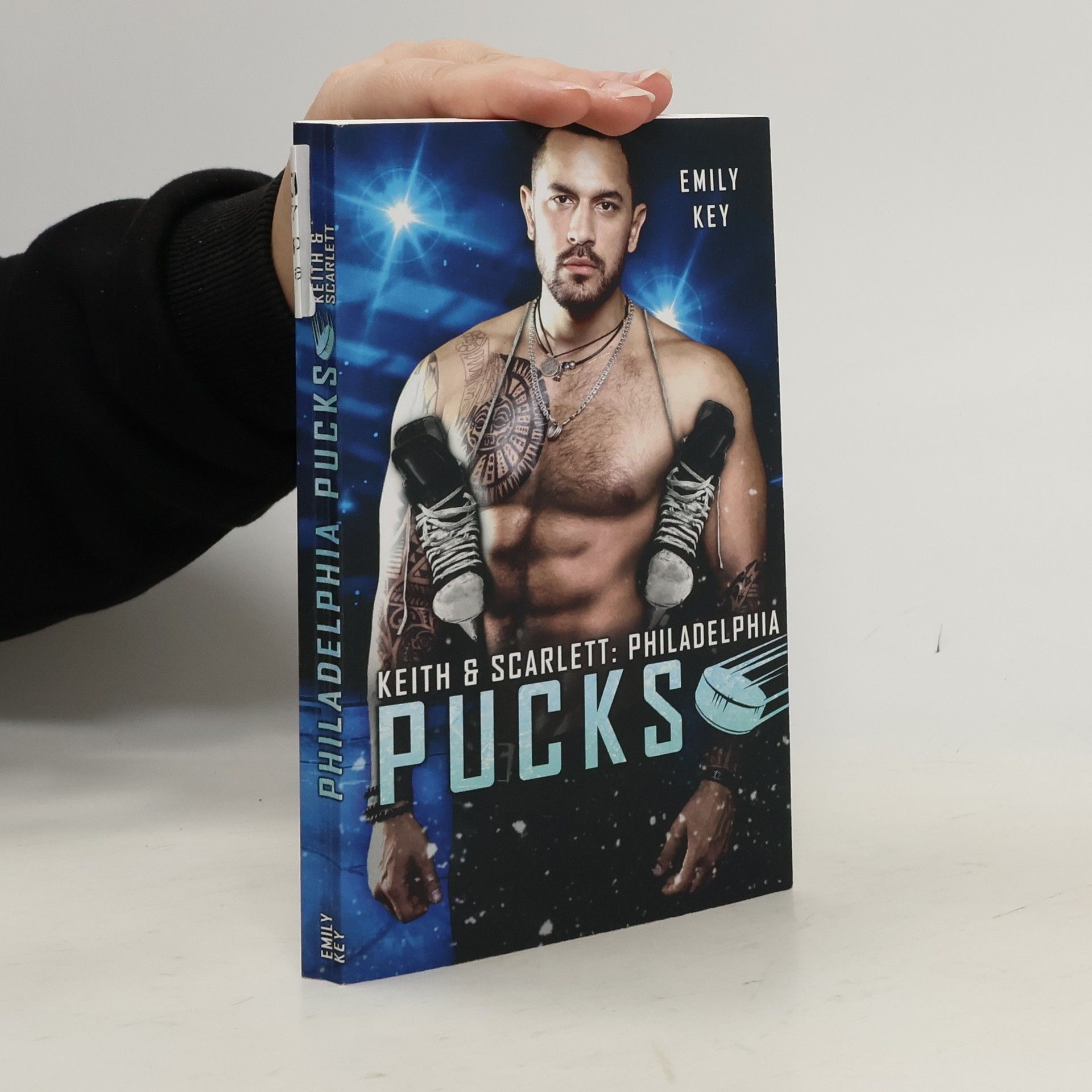 Philadelphia Pucks: Keith & Scarlett