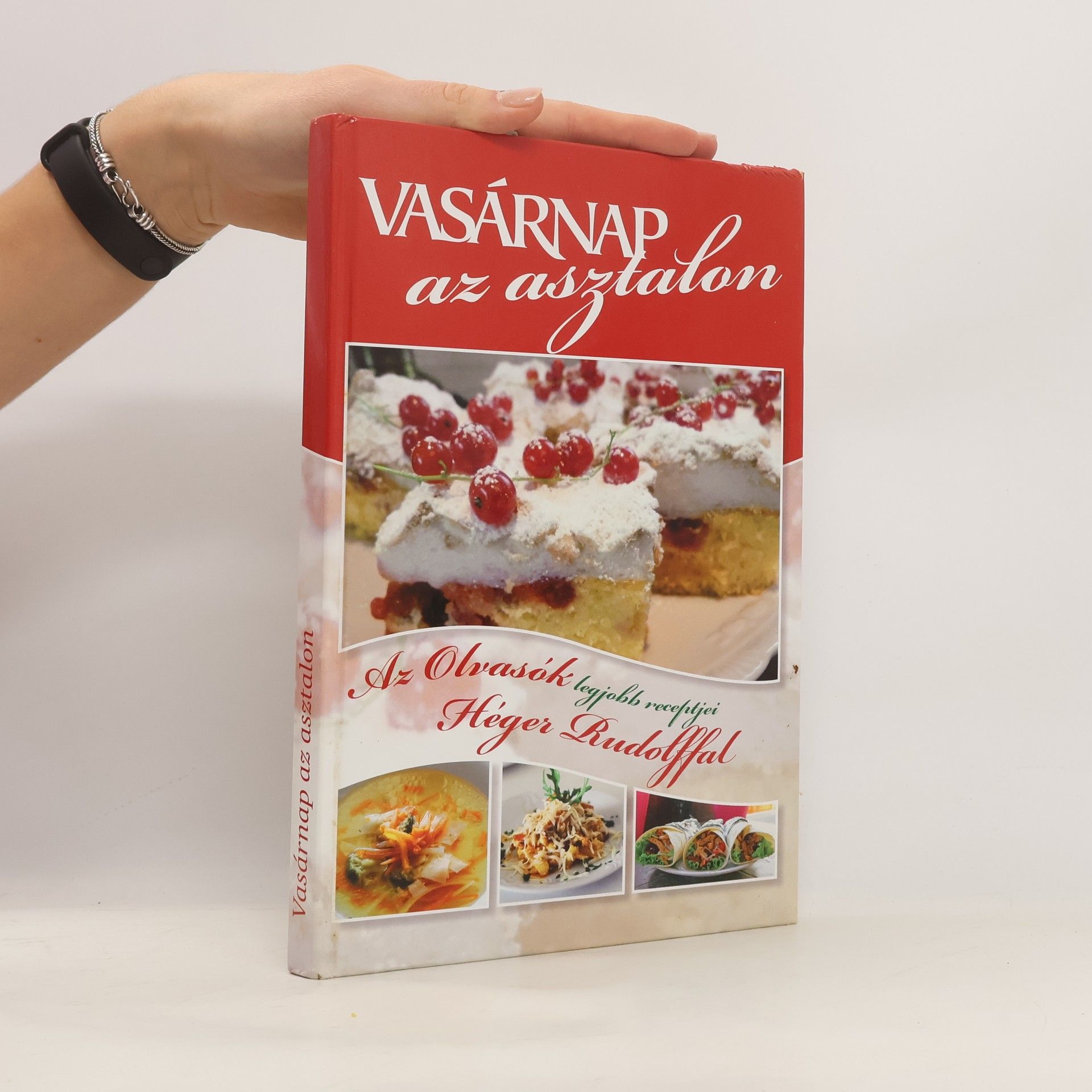 Héger Rudolffal VASÁRNAP az asztalon