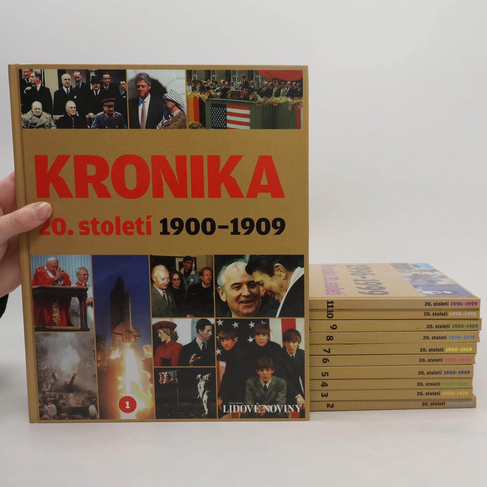 Collectif d'auteurs Kronika 20. století 1-11